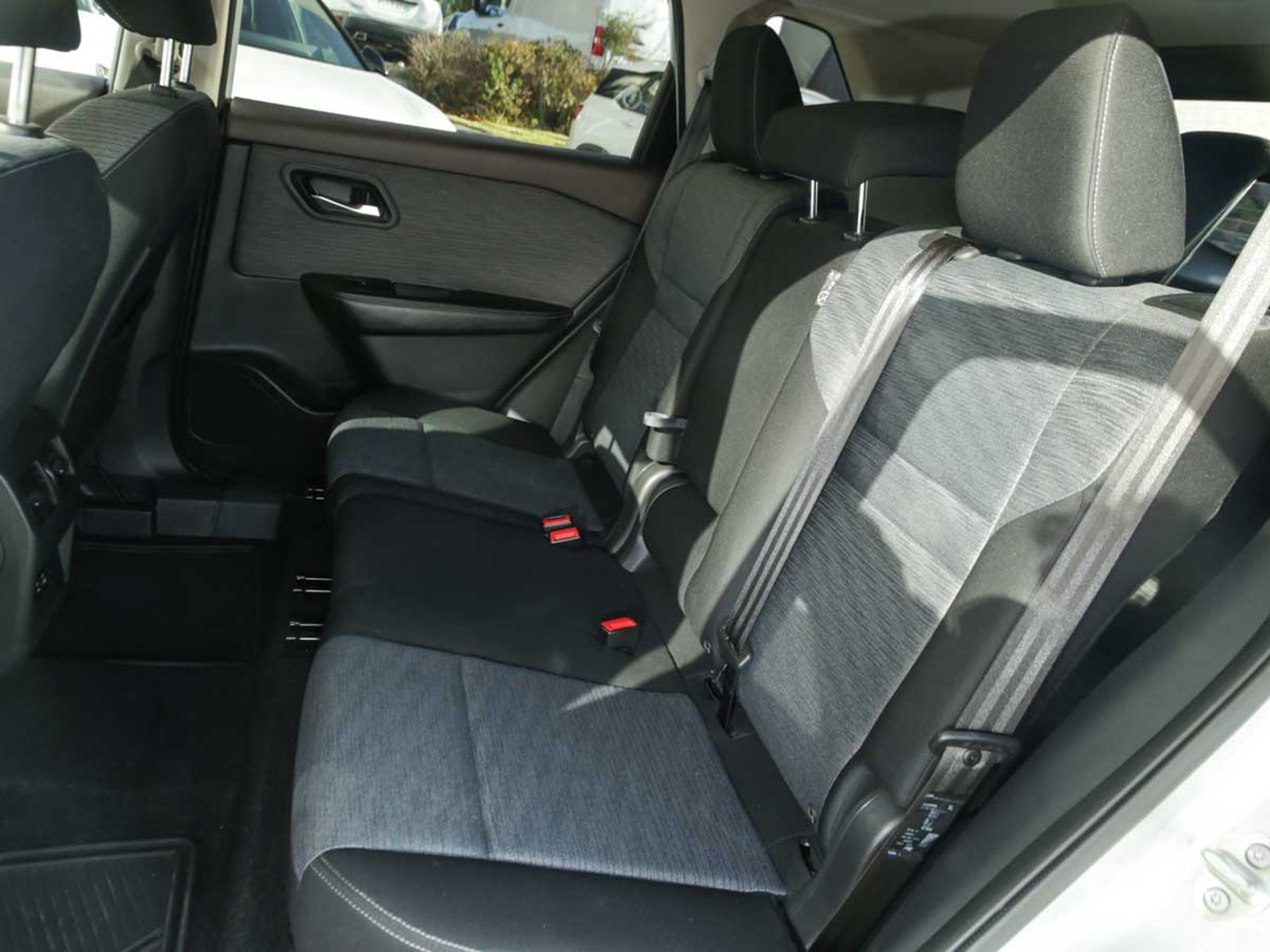 Nissan X TRAIL SENSE 2.5 AUT 2025 - Imagen 7 de 8