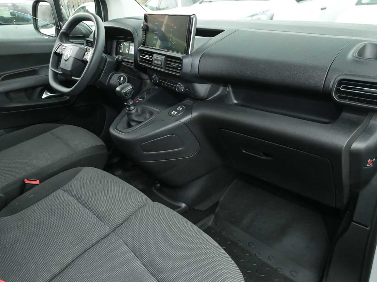 CITROEN BERLINGO MCA M DIESEL 100HP MT 2026 - Imagen 11 de 14