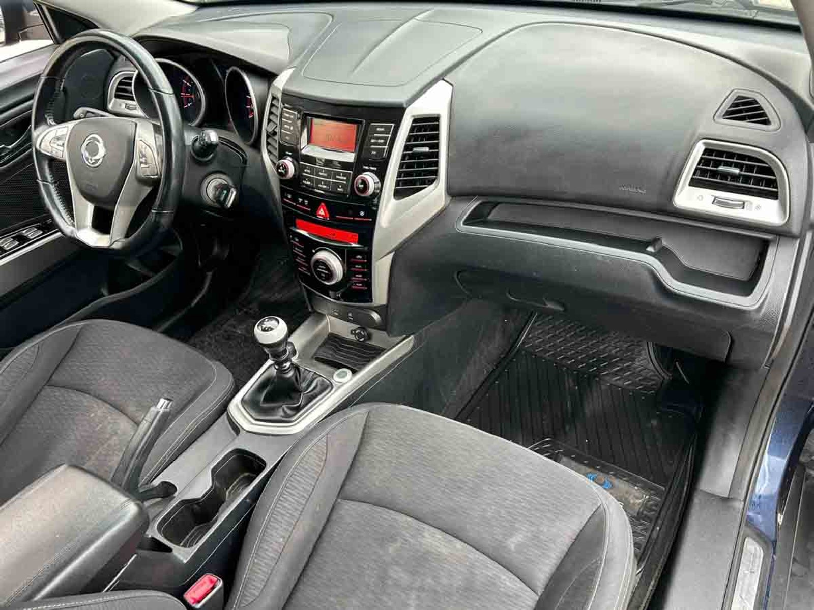 SSANGYONG TIVOLI 1.6 2017 - Imagen 10 de 15