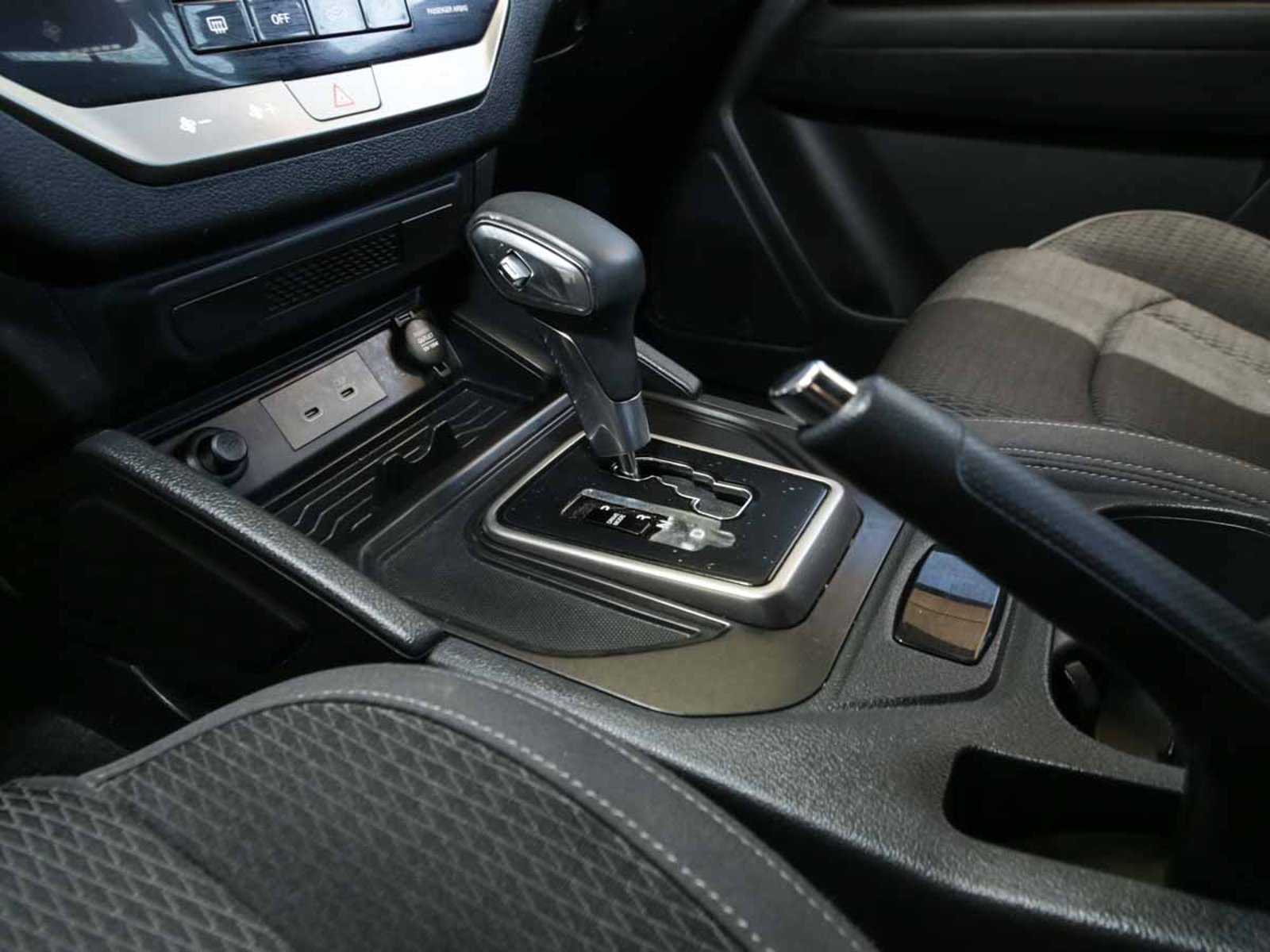 SSANGYONG GRAND MUSSO GLX 2.2TD 6AT 2WD. 2025 - Imagen 10 de 14