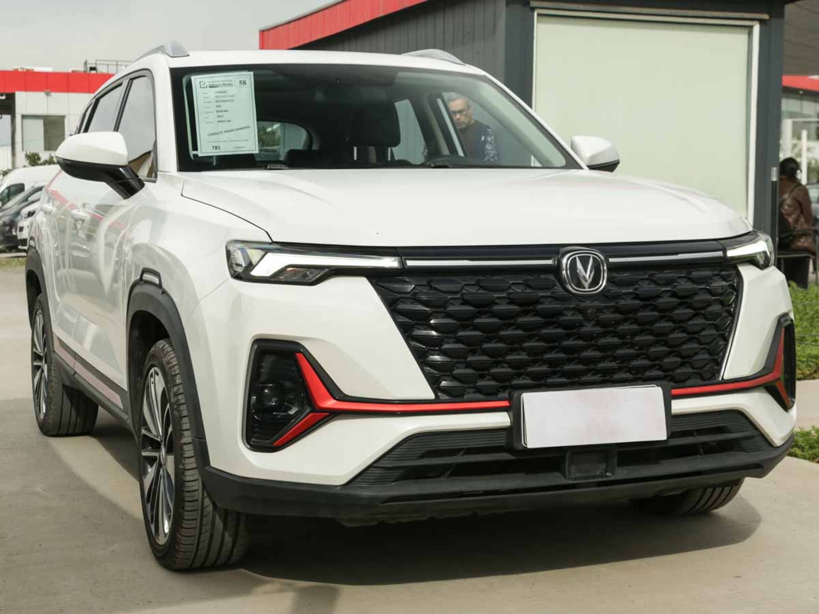 Changan CS35 PLUS 1.4 AUT 2023 - Foto 2 de 8