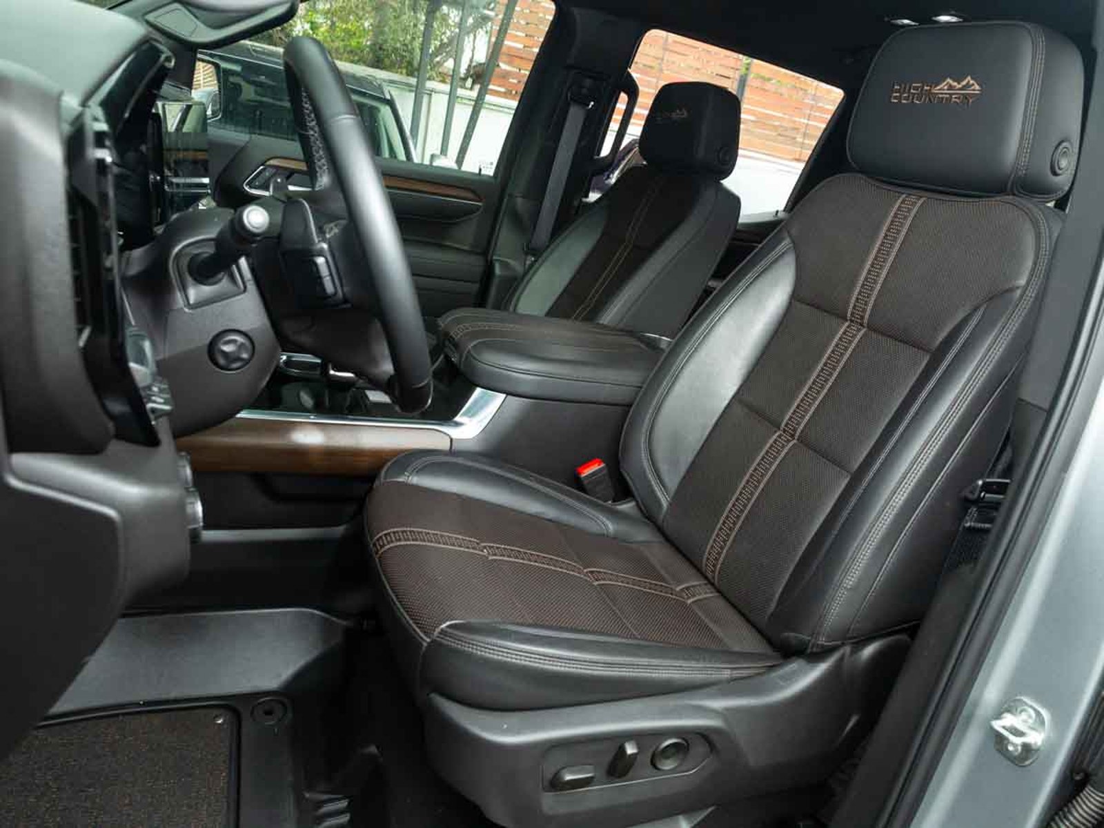 Chevrolet SILVERADO HC 3.0 4X4 DIESEL AUT 2025 - Imagen 7 de 8