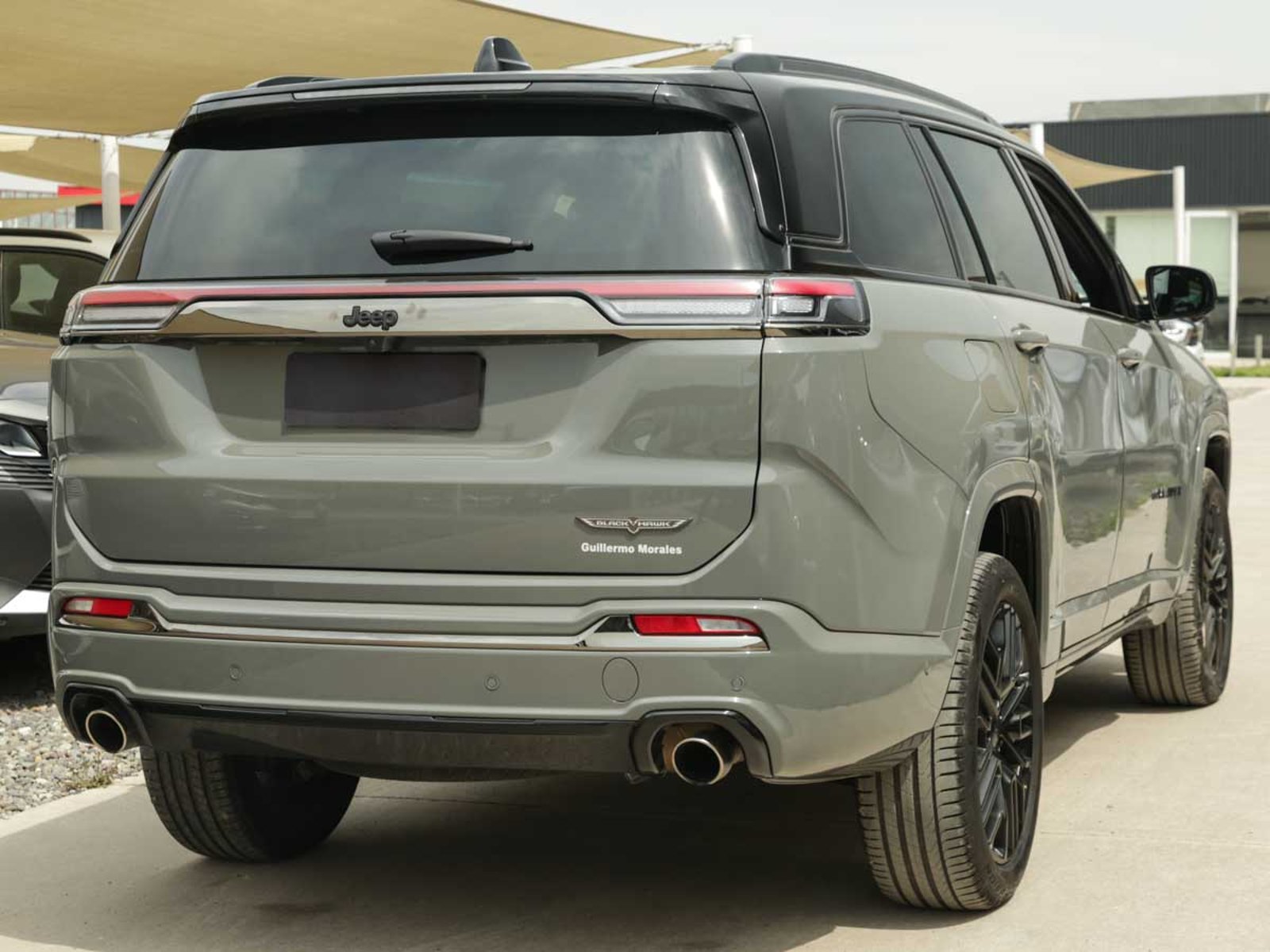 Jeep COMMANDER BLACKHAWK 4X4 2.0 AUT 2026 - Foto 4 de 9