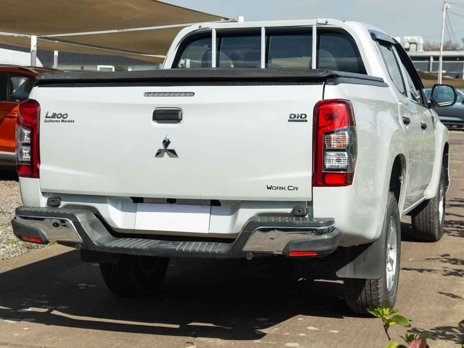 Mitsubishi L-200 D/C 4x2 TD Work CR 2021 - Foto 4 de 8