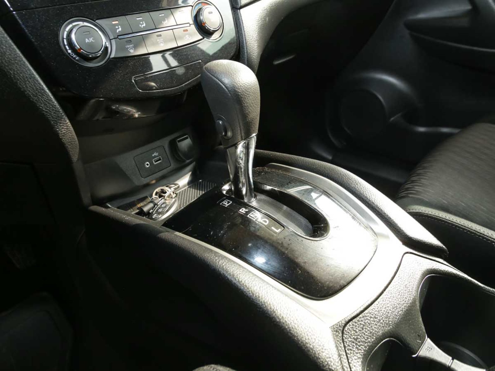 NISSAN X TRAIL 2.5 AUT 2021 - Imagen 9 de 14