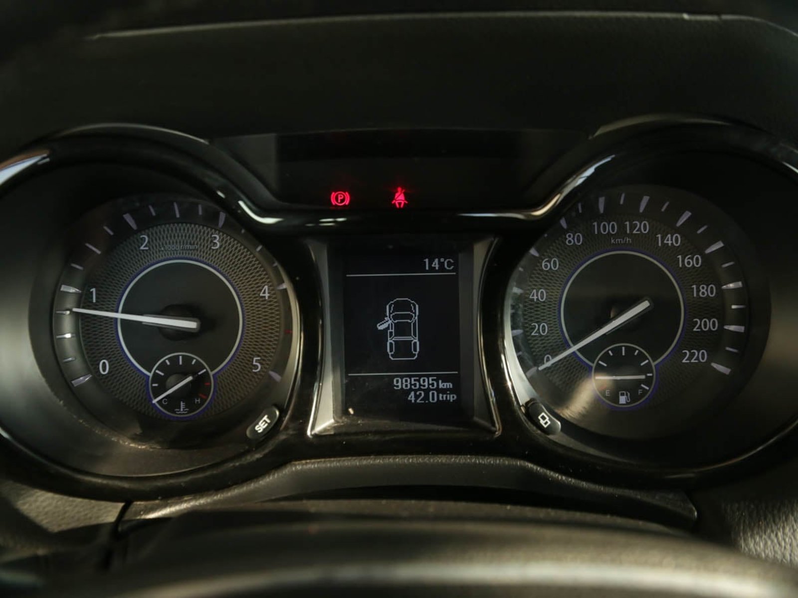 JMC VIGUS 2.4 PLUS DIESEL 2022 - Foto 5 de 8