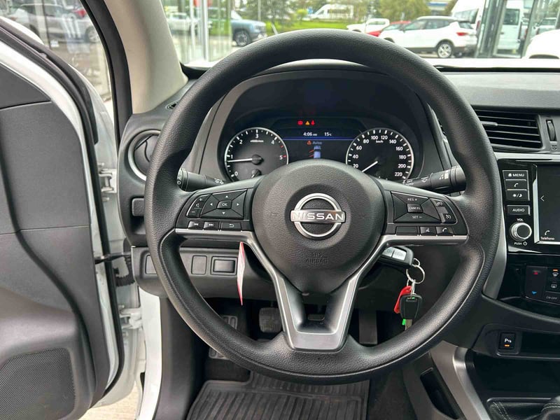 Nissan NAVARA  SE  4x2  DL210 2024 - Imagen 14 de 20