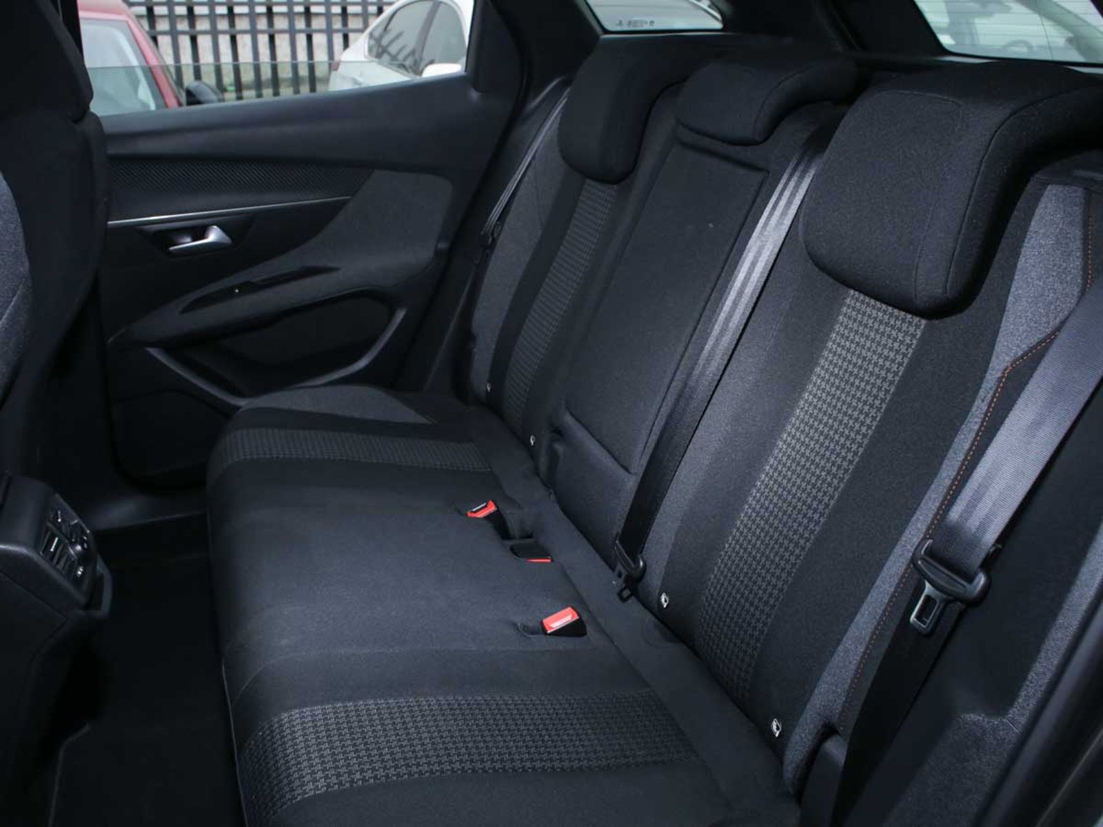 Peugeot 3008 ACTIVE BLUEHDI 1.5 2022 - Imagen 8 de 8