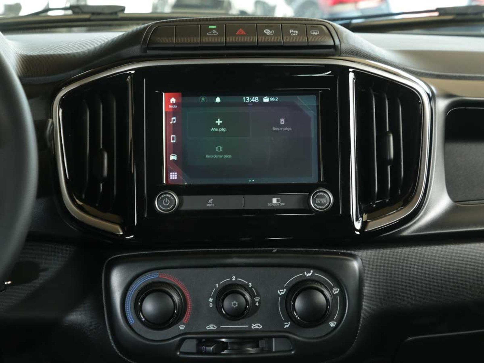 RAM 700 SLT CREW CAB 1.3 MT 2026 - Imagen 14 de 14