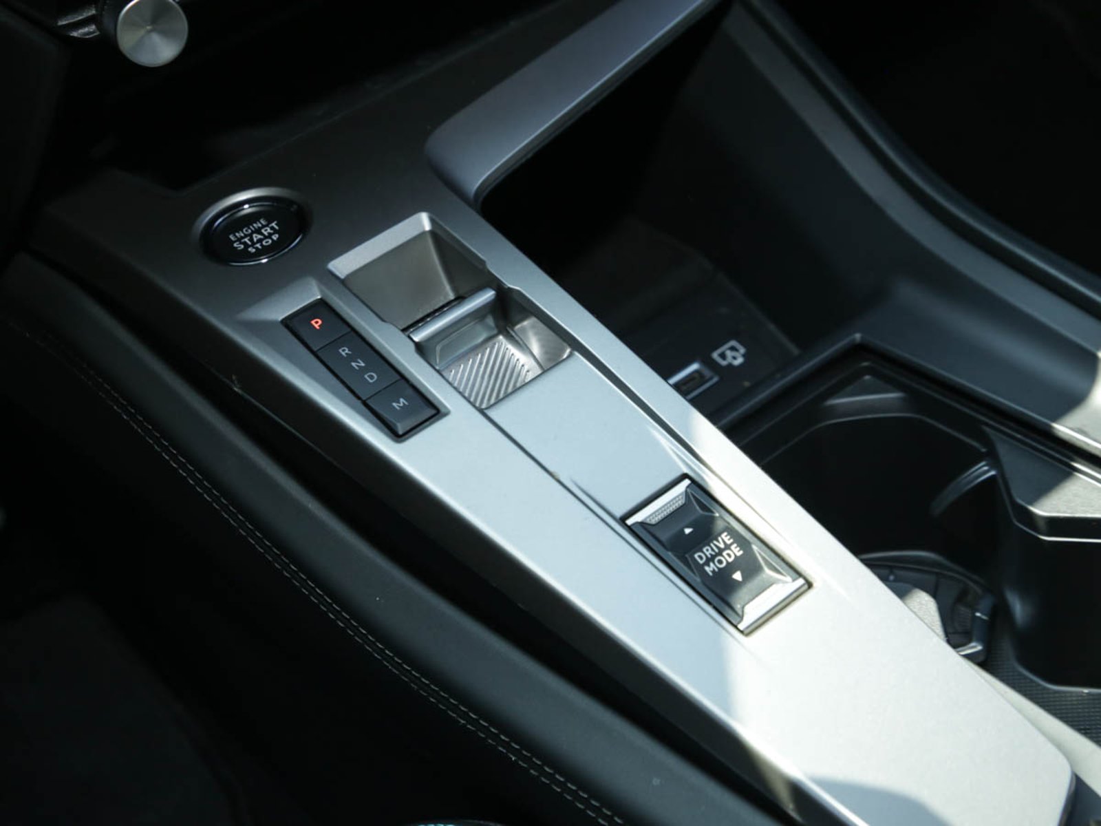 Peugeot 308 ALLURE PURETECH 1.2 AUT 2025 - Imagen 6 de 8