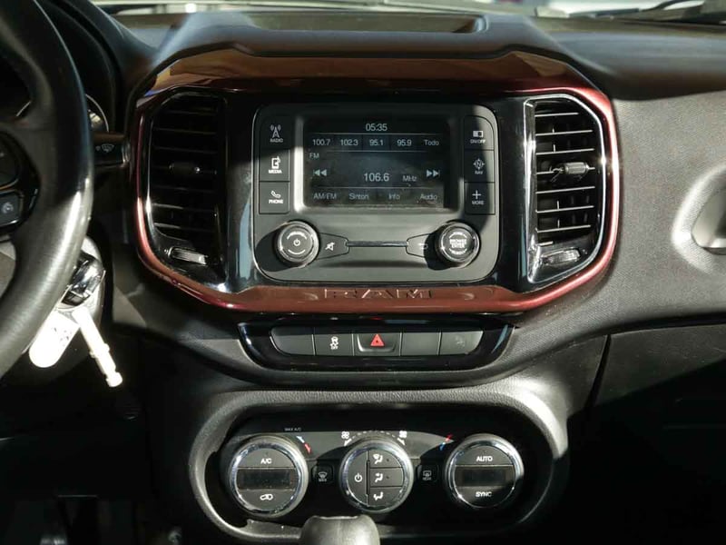 RAM 1000 BIG HORN LX 1.8 2019 - Imagen 13 de 13