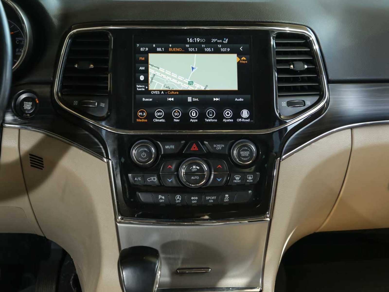 JEEP GRAND CHEROKEE  LIMITED 3.6 2022 - Imagen 13 de 20