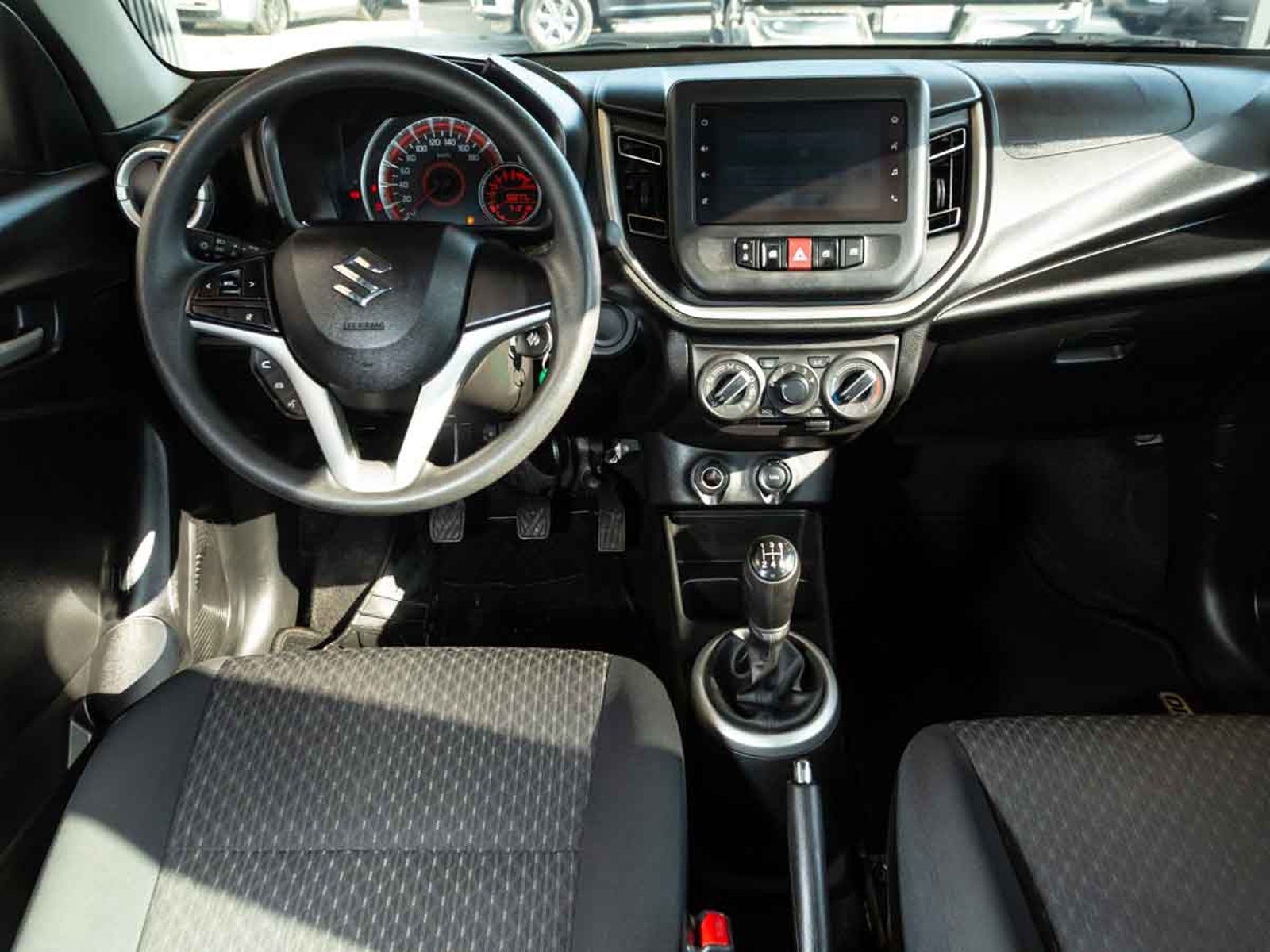 SUZUKI CELERIO GLX HB 1.0 2024 - Imagen 12 de 13