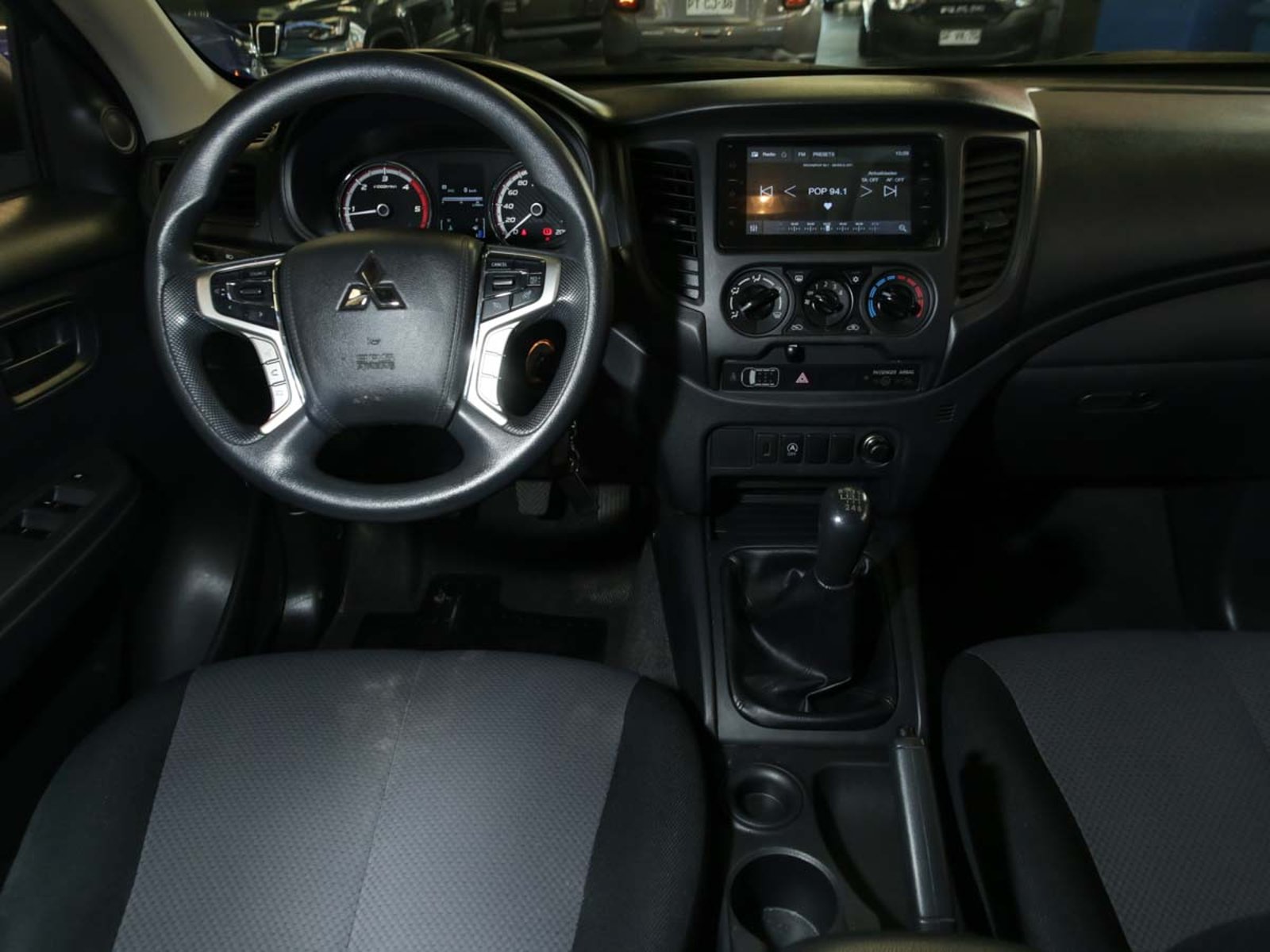 MITSUBISHI L-200 WORK CRM MEC  D/C 4X2 TD E5 2024 - Imagen 13 de 14