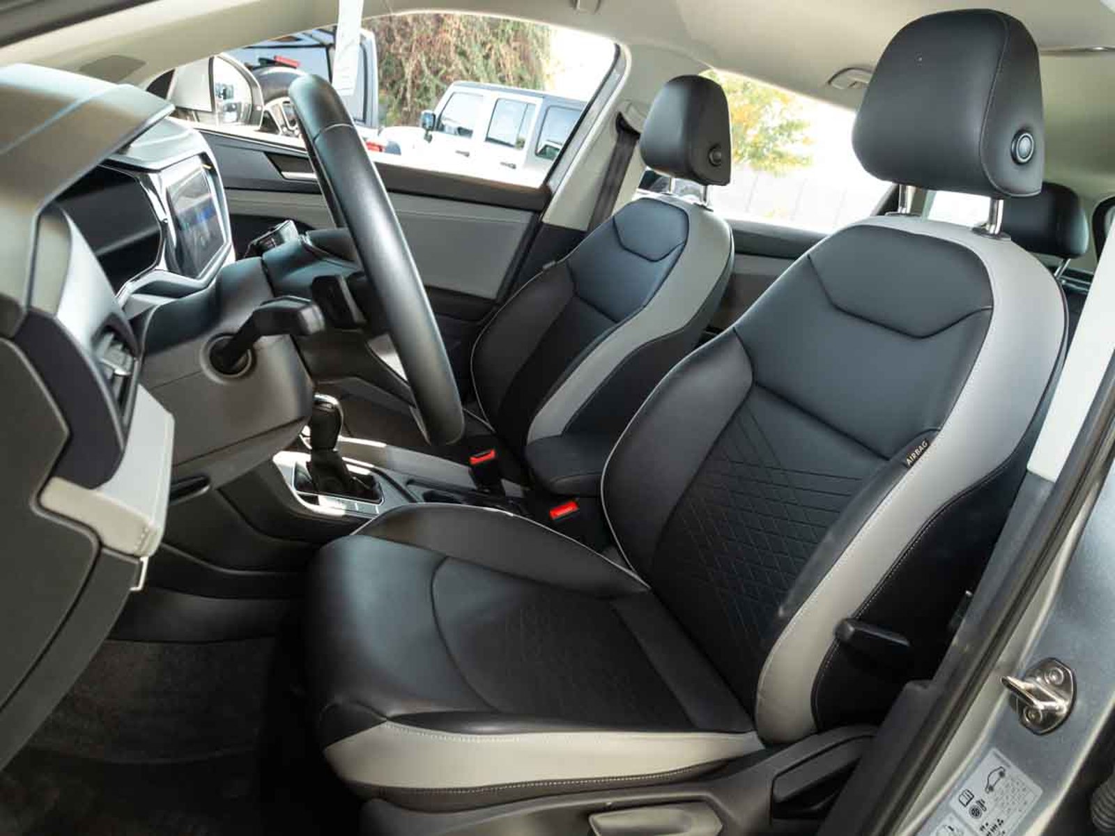 Volkswagen TAOS TSI 1.4 AT 2026 - Imagen 7 de 8