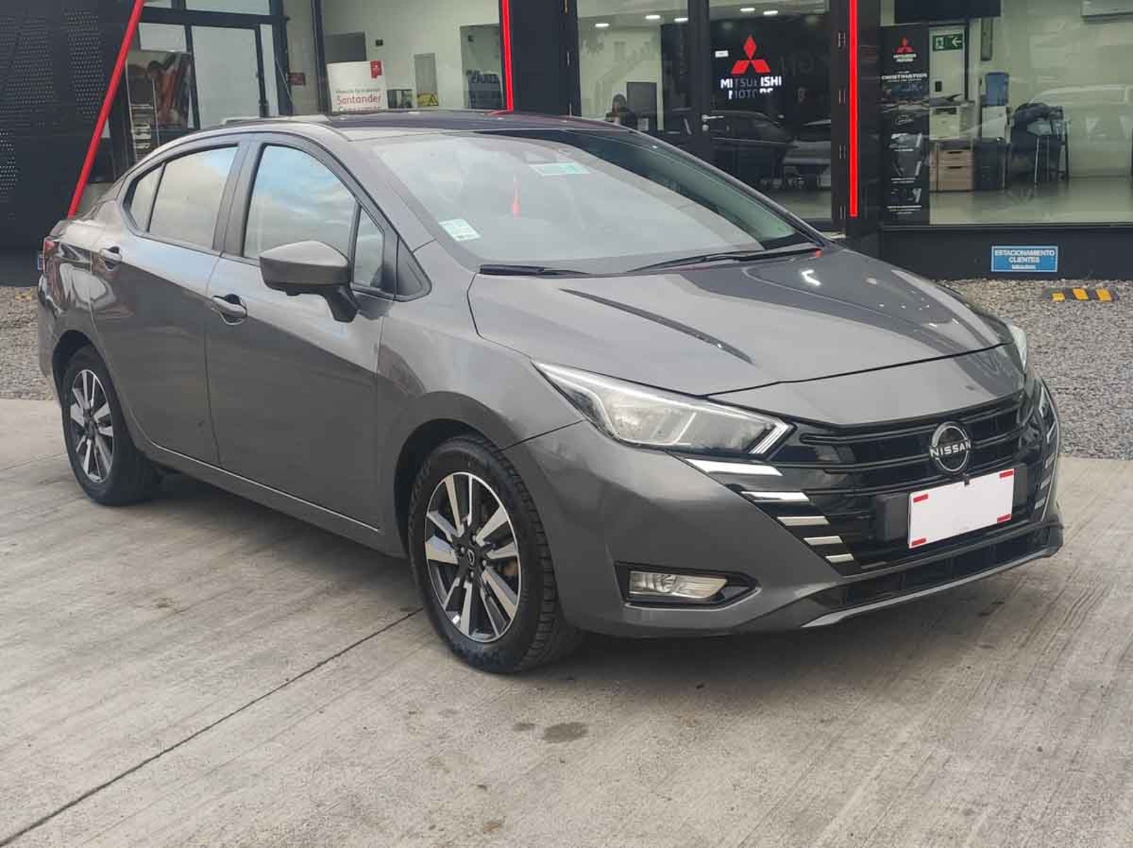 NISSAN VERSA ADVANCE 1.6 AUT 2024 - Foto 3 de 15