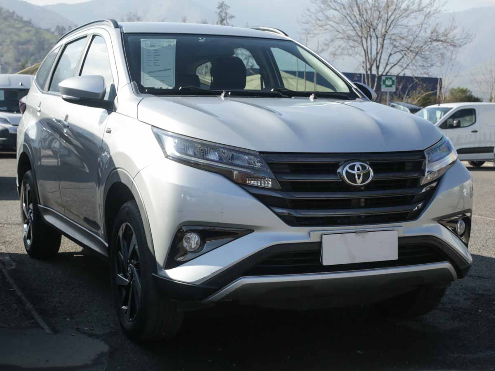 Toyota RUSH 1.5 MT 2022 - Foto 2 de 8