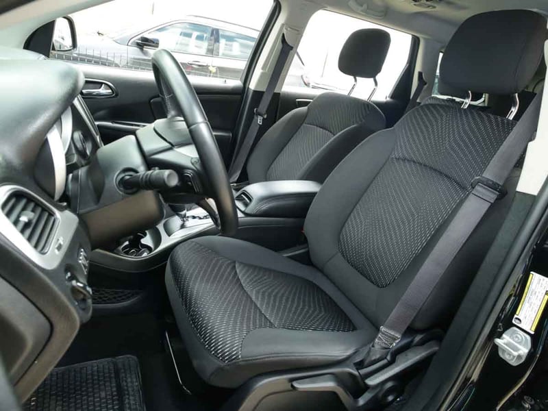 Dodge JOURNEY 2.4 AT 2019 - Imagen 7 de 9