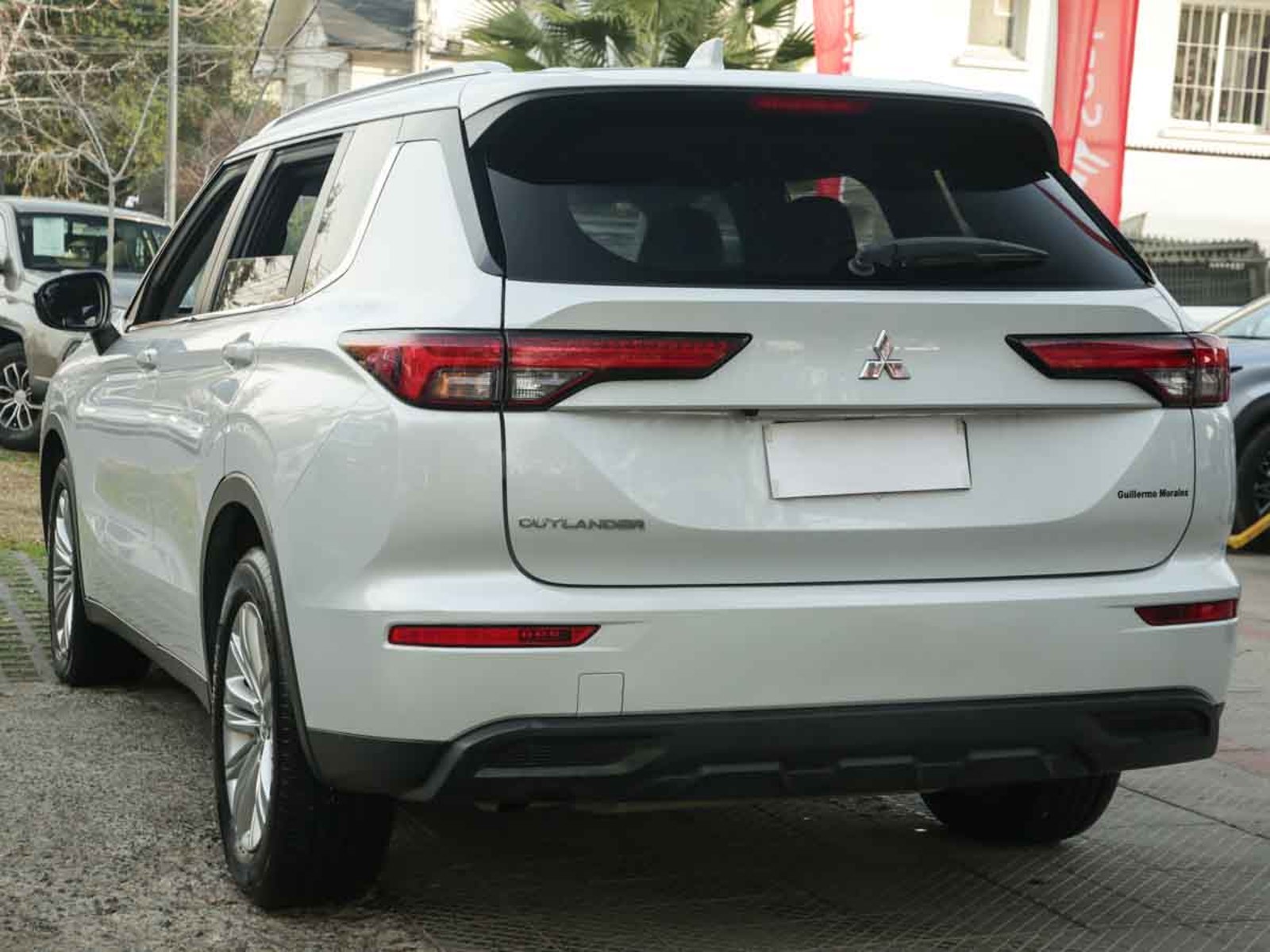 Mitsubishi OUTLANDER GL 2.5 AUT 2023 - Foto 3 de 8