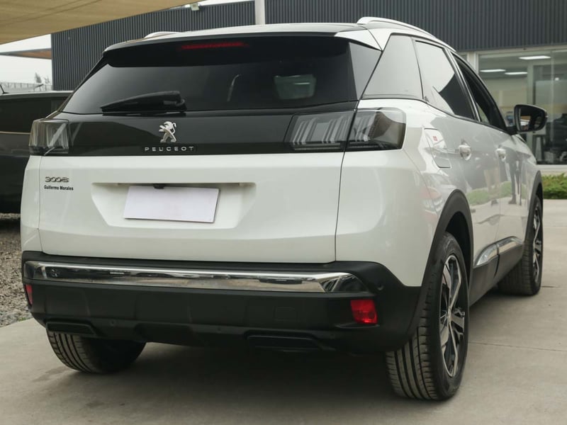 Peugeot 3008 ALLURE PACK BLUEHDI 130 EAT8 2024 - Imagen 4 de 8