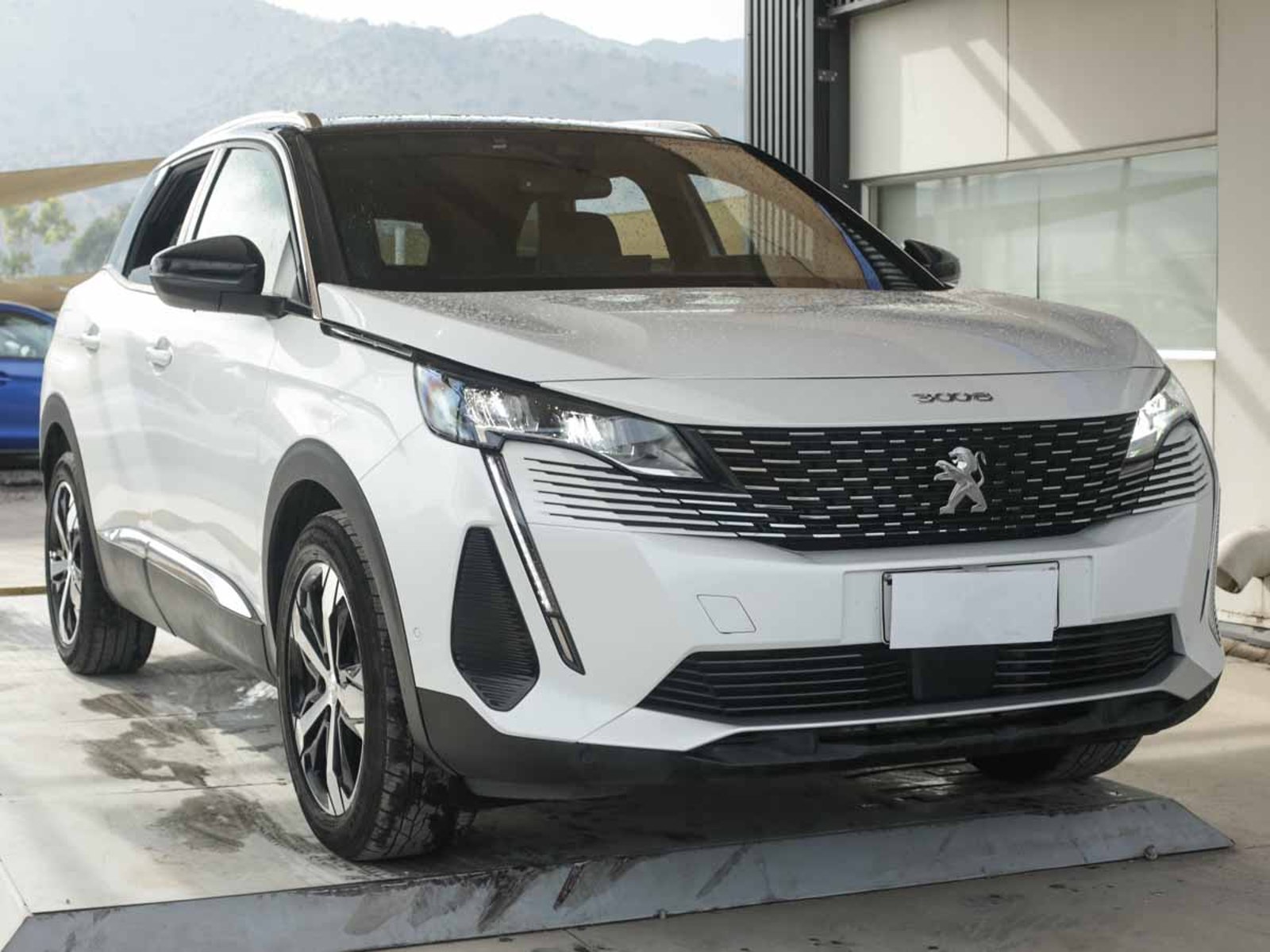 Peugeot 3008 BLUE HDI 130 EAT 8 1.5 AUT 2024 - Foto 2 de 8