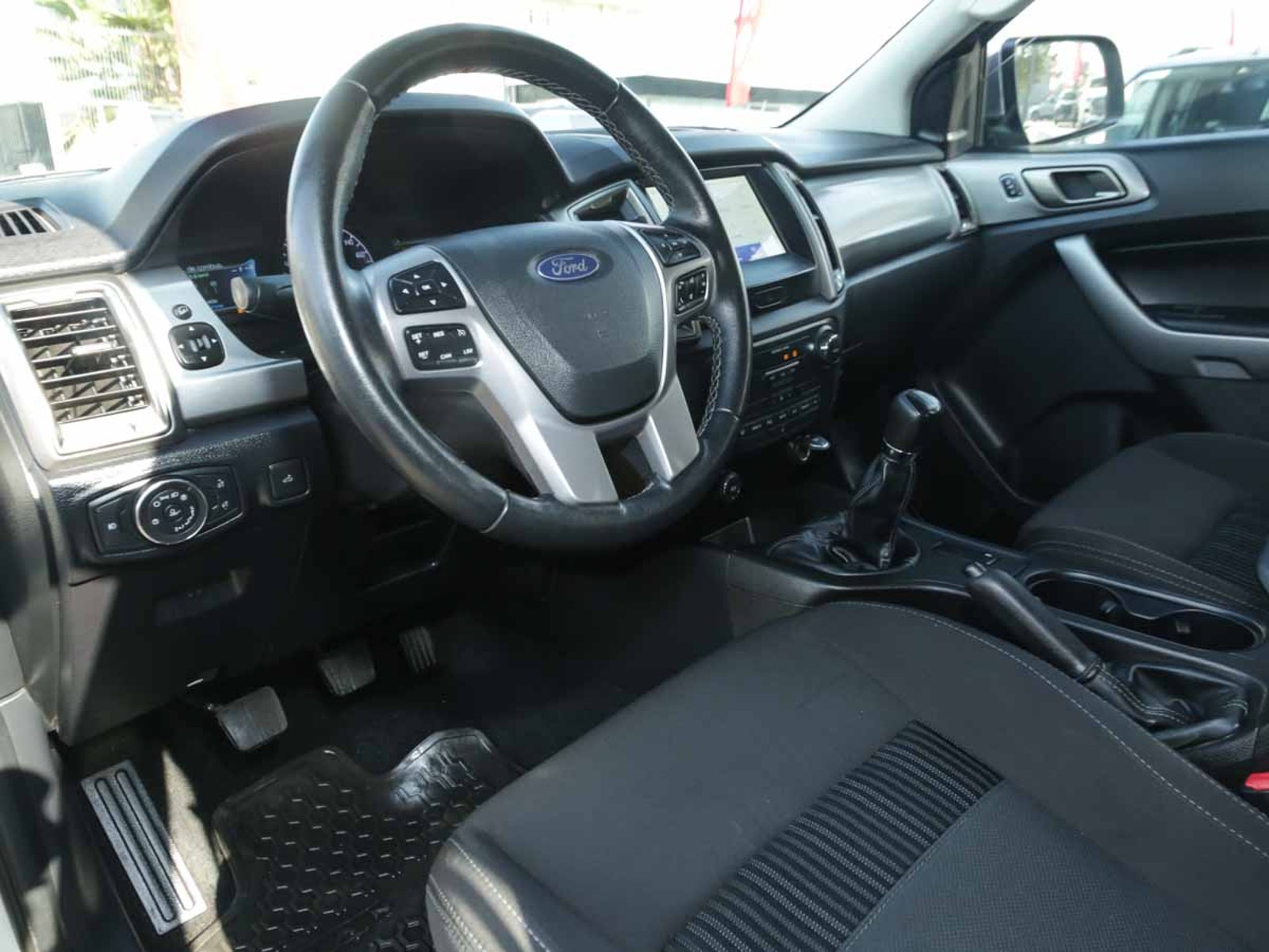 FORD RANGER XLT 2.5 2023 - Imagen 6 de 8