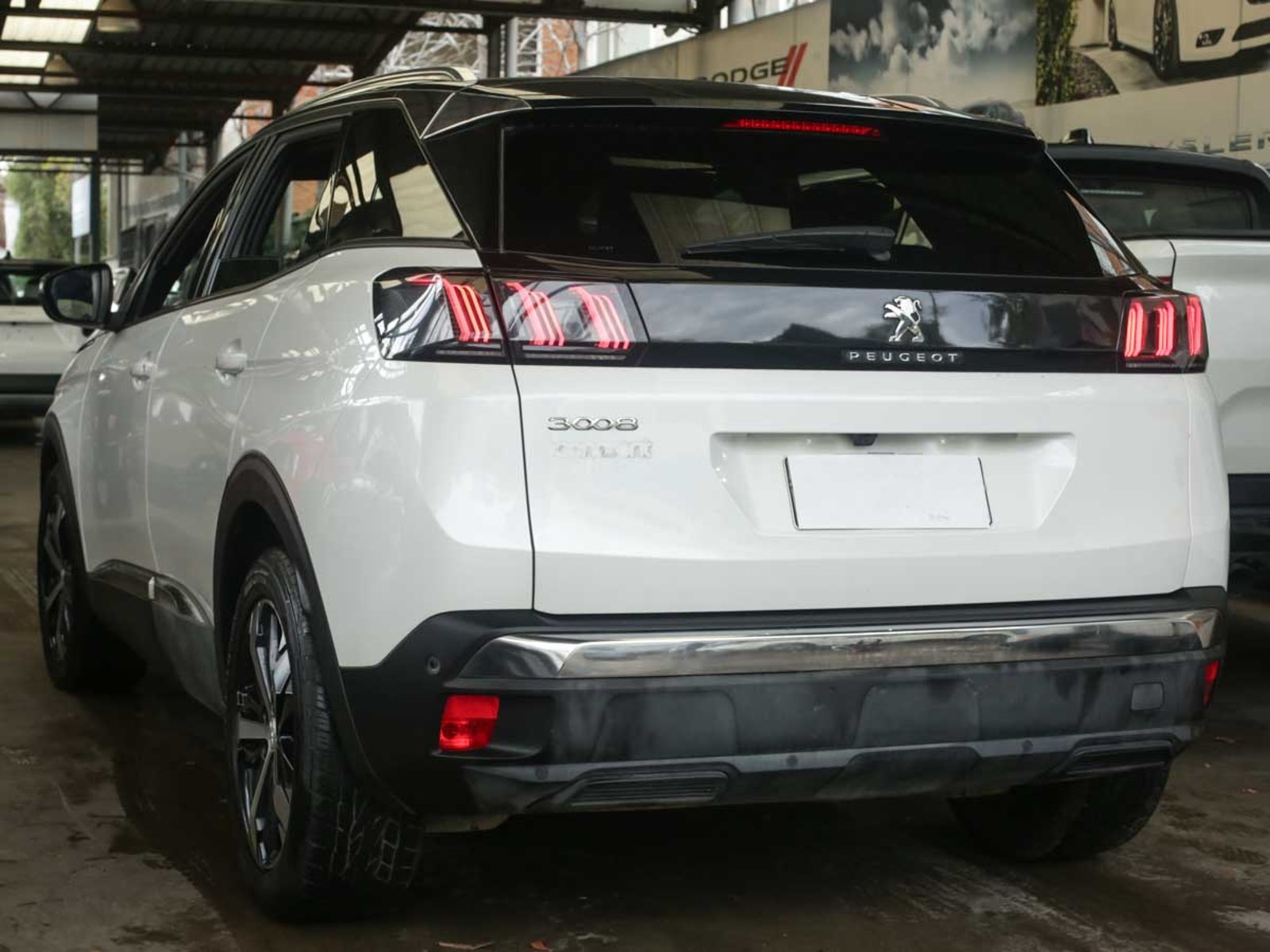Peugeot 3008 ALLURE PACK BLUEHDI 130 EAT8 2024 - Imagen 3 de 8