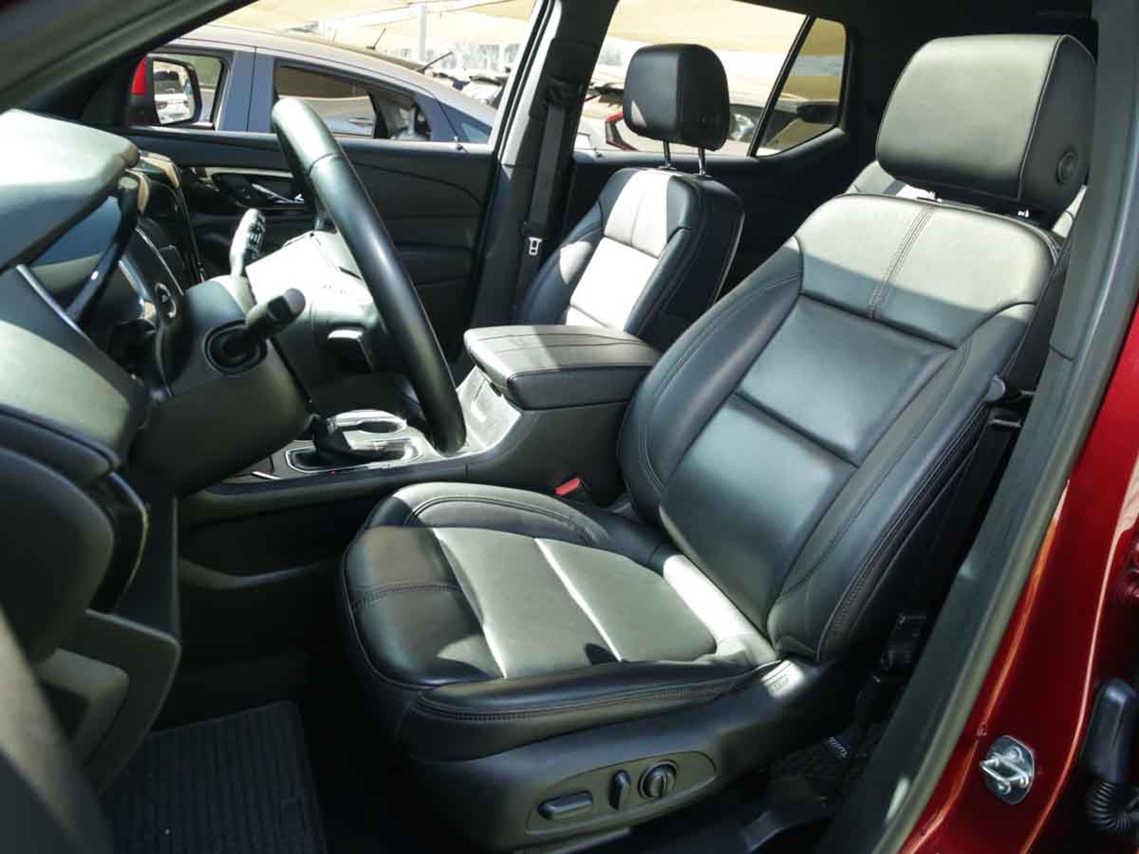 Chevrolet TRAVERSE RS AWD 3.6 AUT 2024 - Imagen 14 de 16