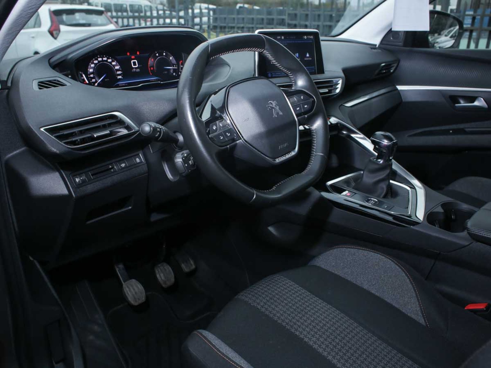 Peugeot 3008 ACTIVE BLUEHDI 1.5 2022 - Imagen 6 de 8
