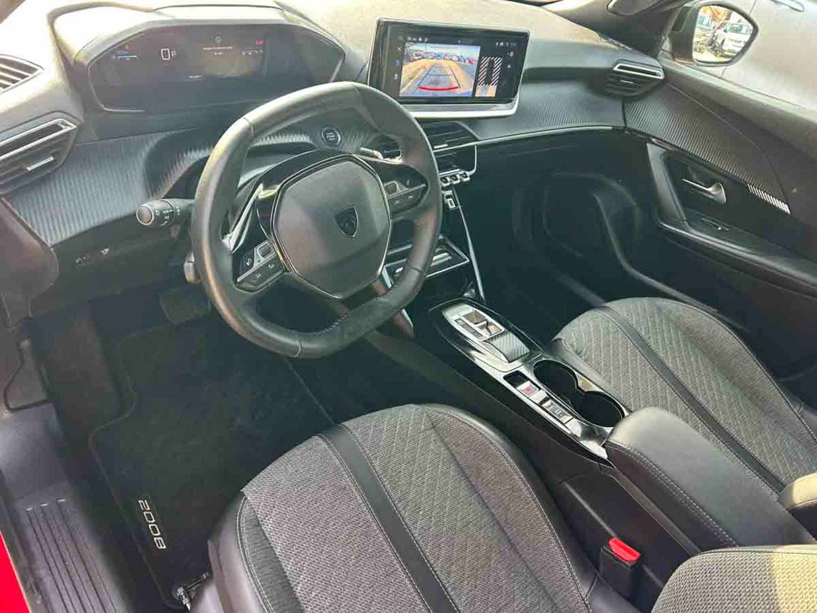 Peugeot 2008 BLUE HDI 130 EAT8 1.5 AUT 2024 - Imagen 6 de 8