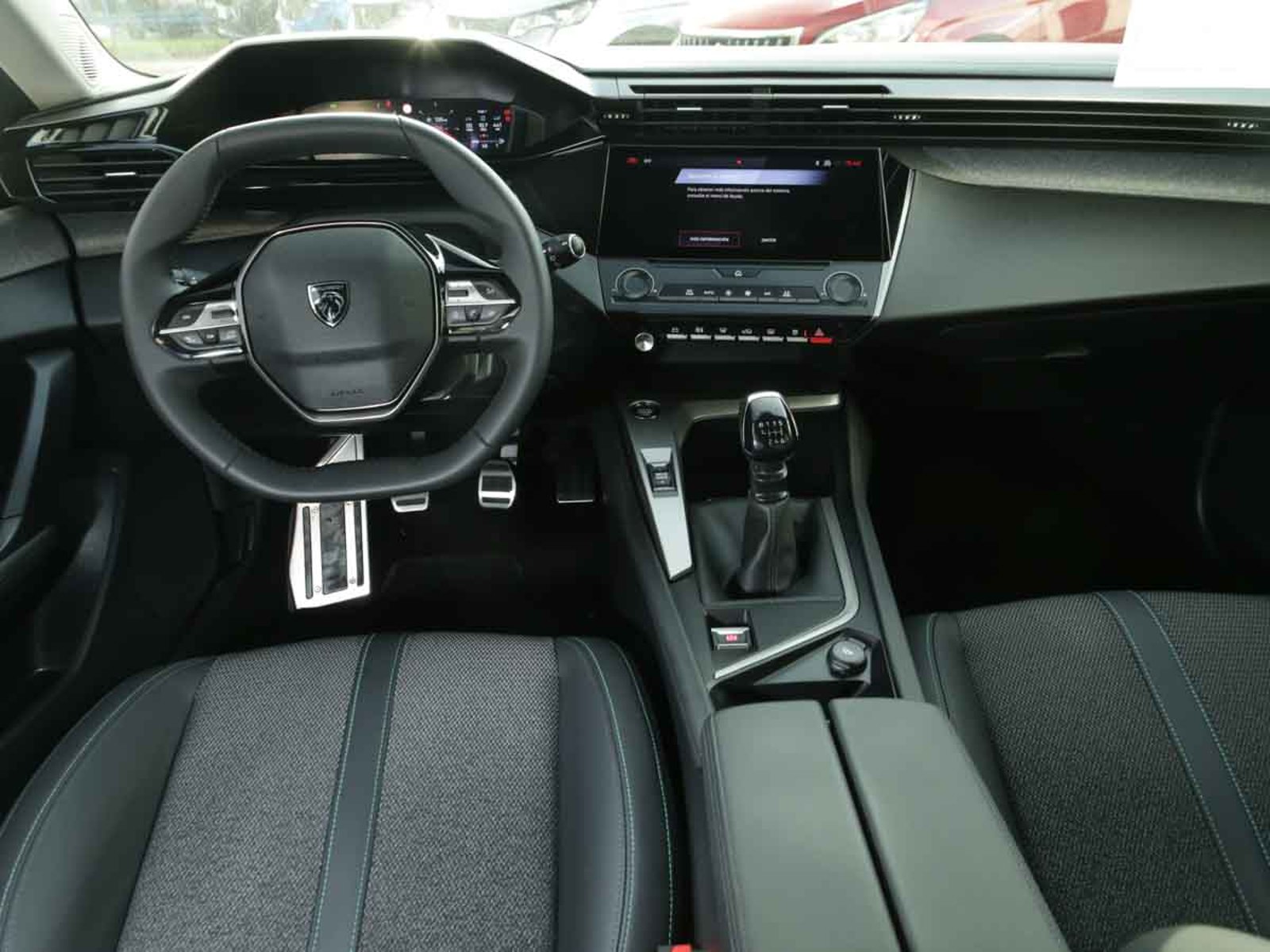 PEUGEOT 308 ALLURE PURETECH 130 MT 2023 - Imagen 12 de 13