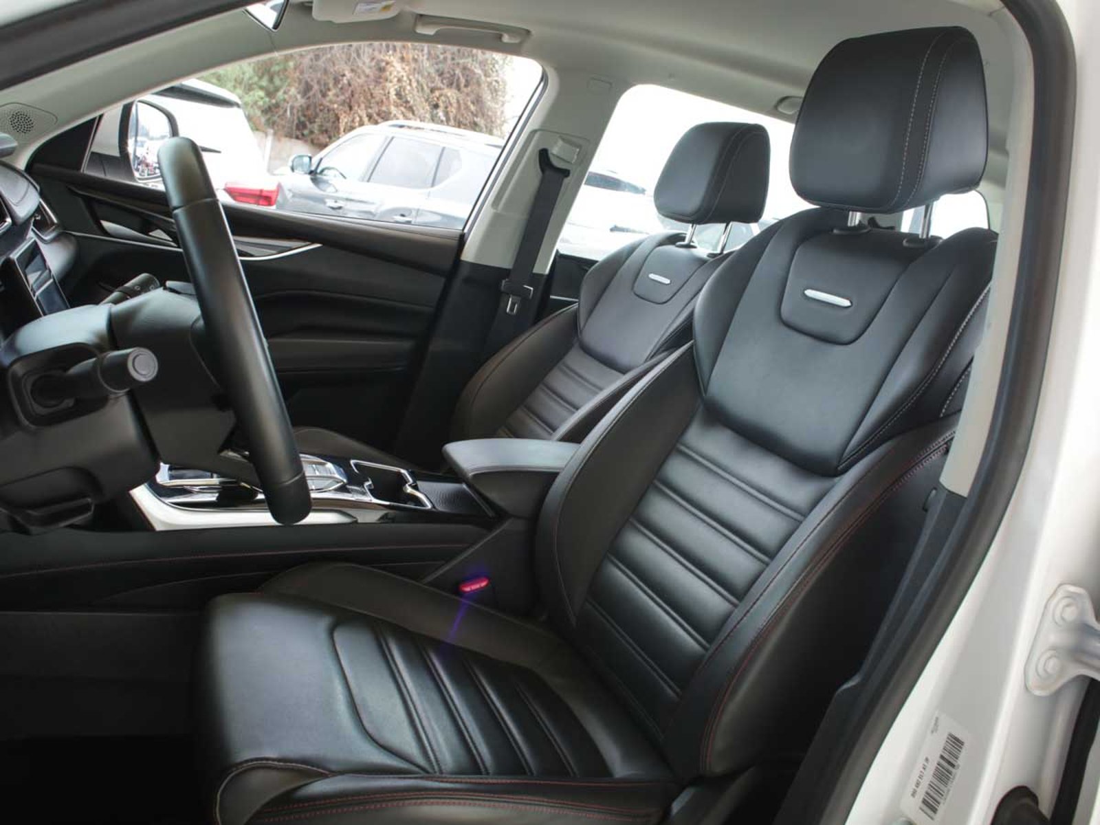 Maxus D60 ELITE 1.5 AUT 2024 - Imagen 6 de 8