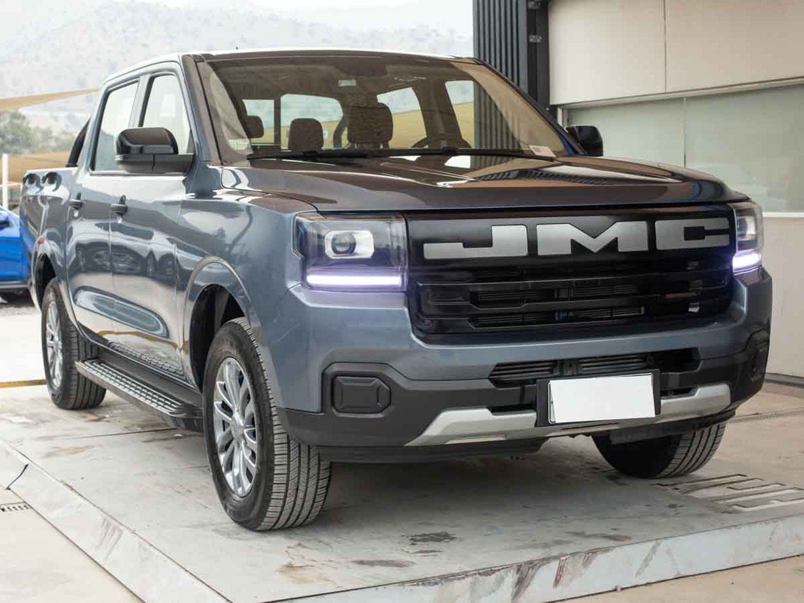 JMC ALL NEW VIGUS WORK 4X4 2026 - Foto 2 de 8