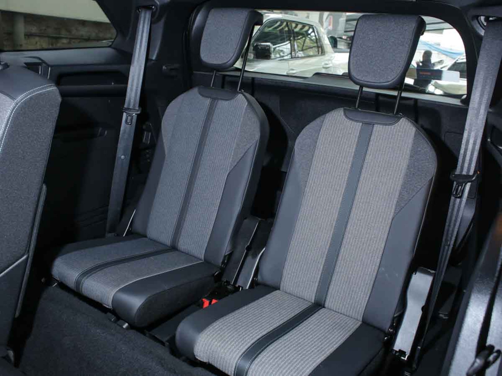 Peugeot 5008 ALLURE PACK BLUEHDI 130 EAT8 2024 - Imagen 8 de 8