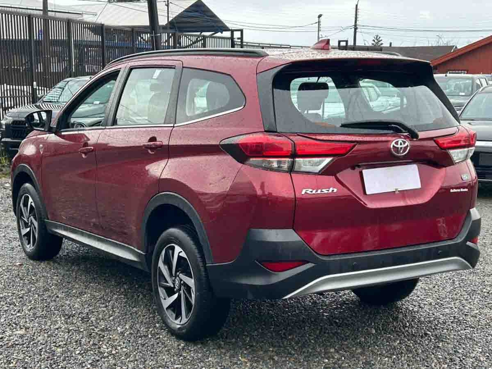 Toyota RUSH 1.5 MT 2021 - Imagen 3 de 8