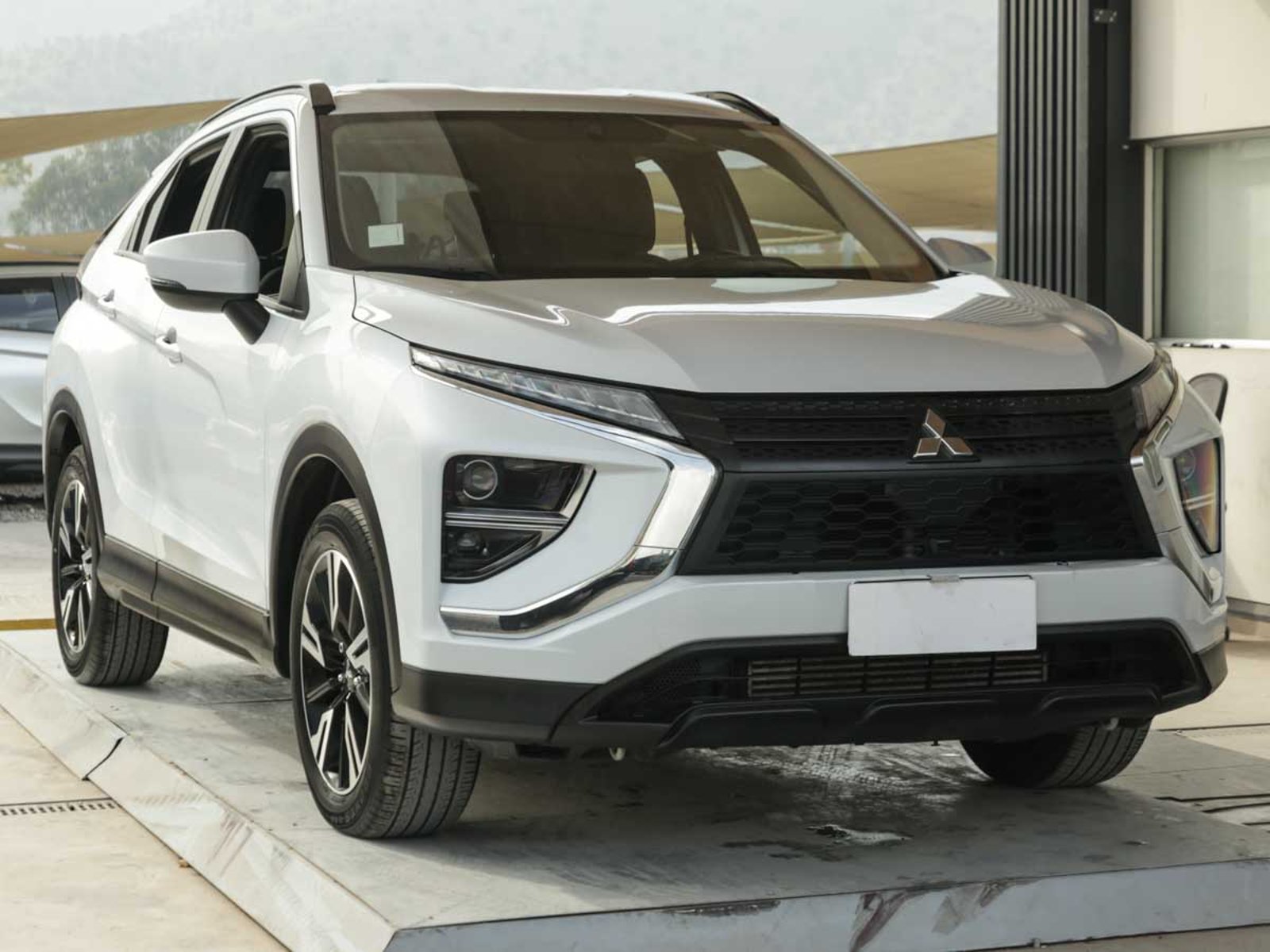 MITSUBISHI ECLIPSE CROSS RX 1.5 AUT 2023 - Imagen 3 de 13