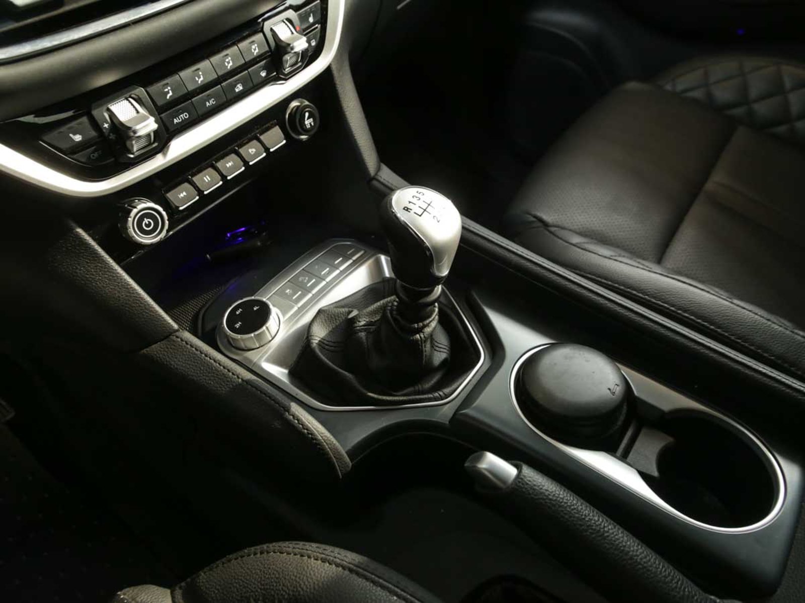 FOTON G7 DC 4X4 2.0 2024 - Imagen 10 de 15