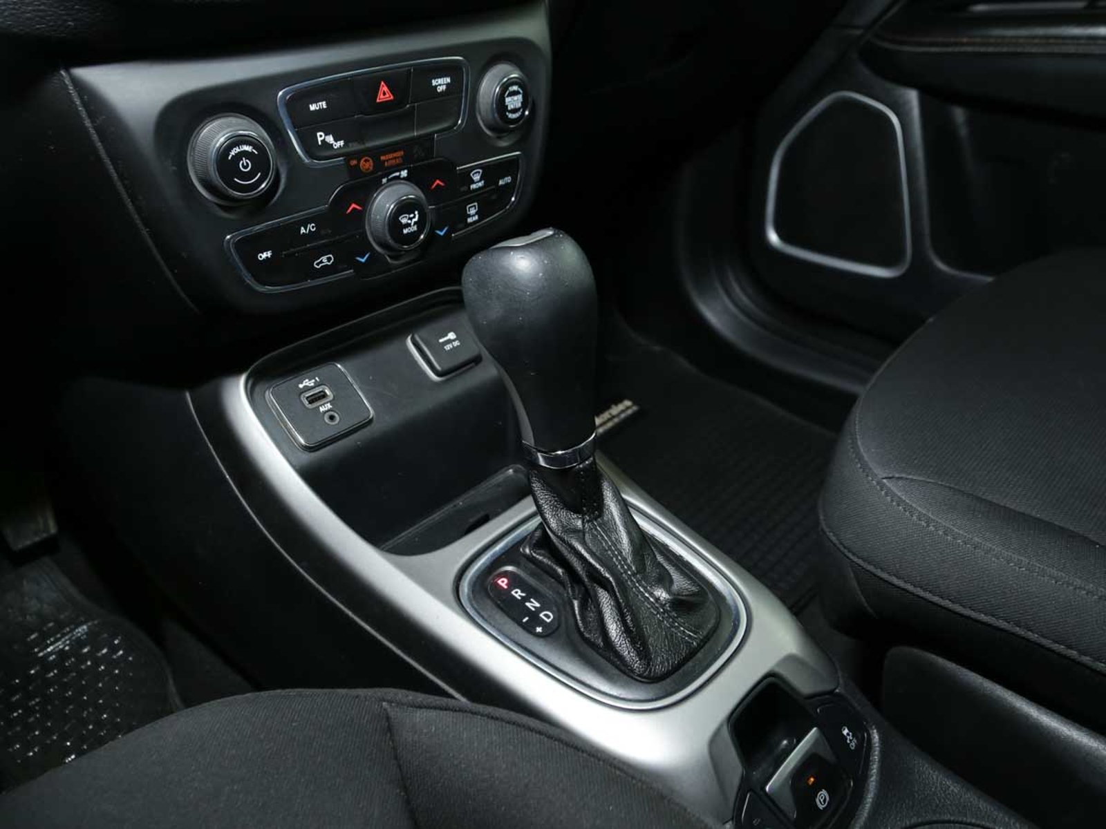 Jeep COMPASS SPORT 4X2 AT 2020 - Imagen 9 de 13