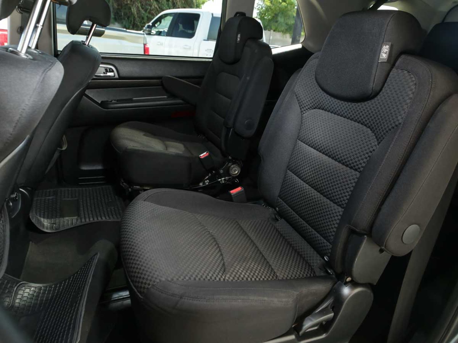 SSANGYONG STAVIC 2.2 MT 4X2 FULL 2018 - Imagen 11 de 15