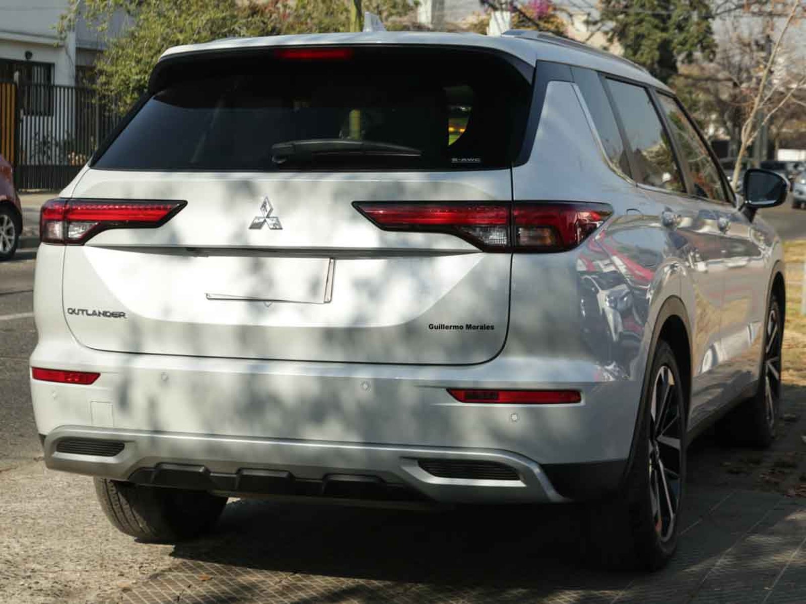 MITSUBISHI NEW OUTLANDER 4X4 AT GLS 2025 - Foto 4 de 8