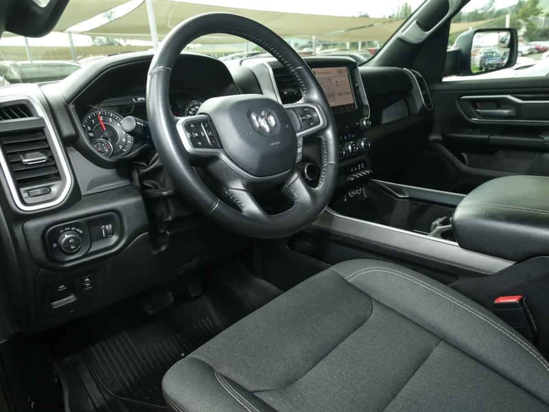RAM 1500 CREW CAB BIG HORN 3.6L E-TORQUE 2022 - Imagen 6 de 8