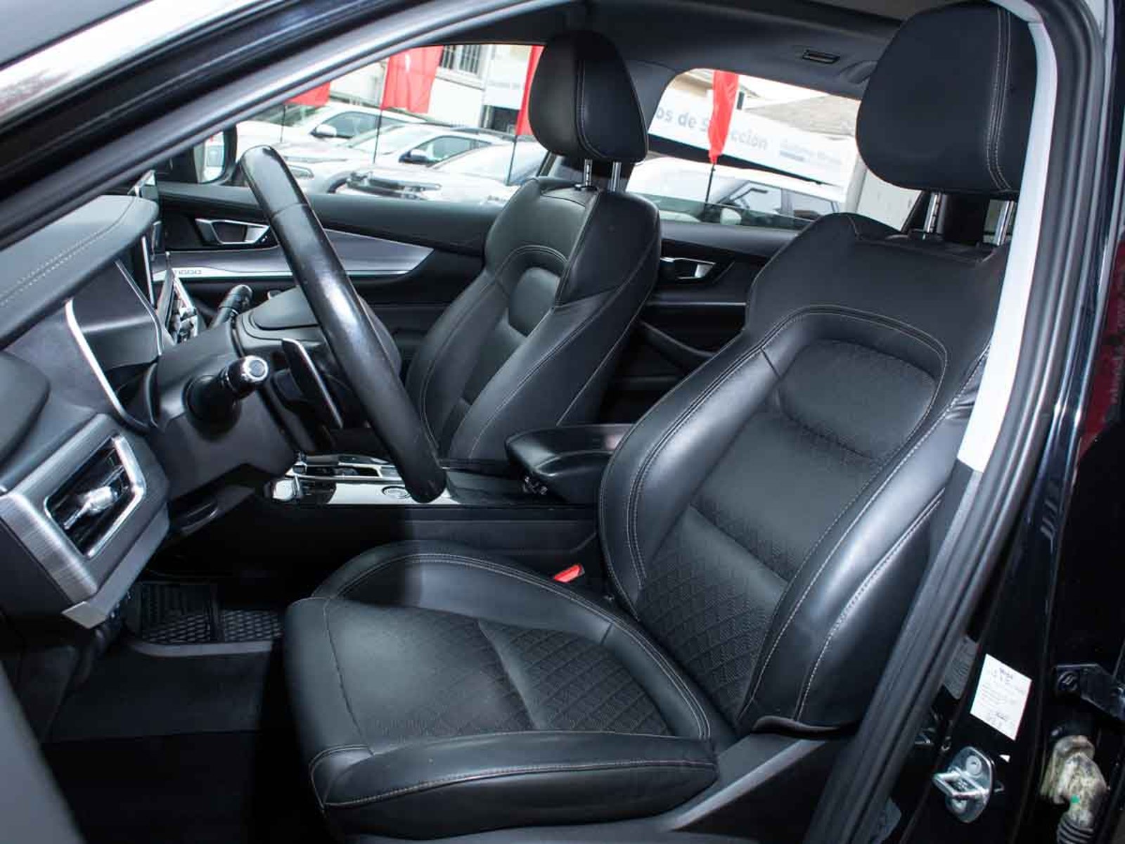 Chery TIGGO 8  PRO 1.6T GLX DCT 2023 - Imagen 6 de 8