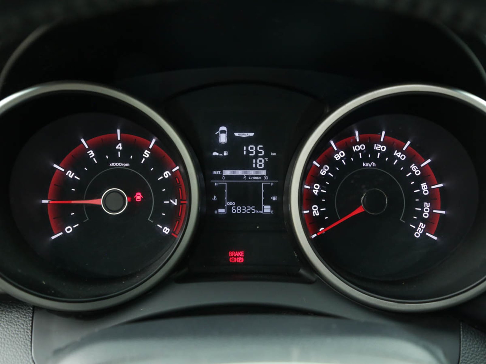 SsangYong TIVOLI 1.6 2019 - Foto 5 de 8