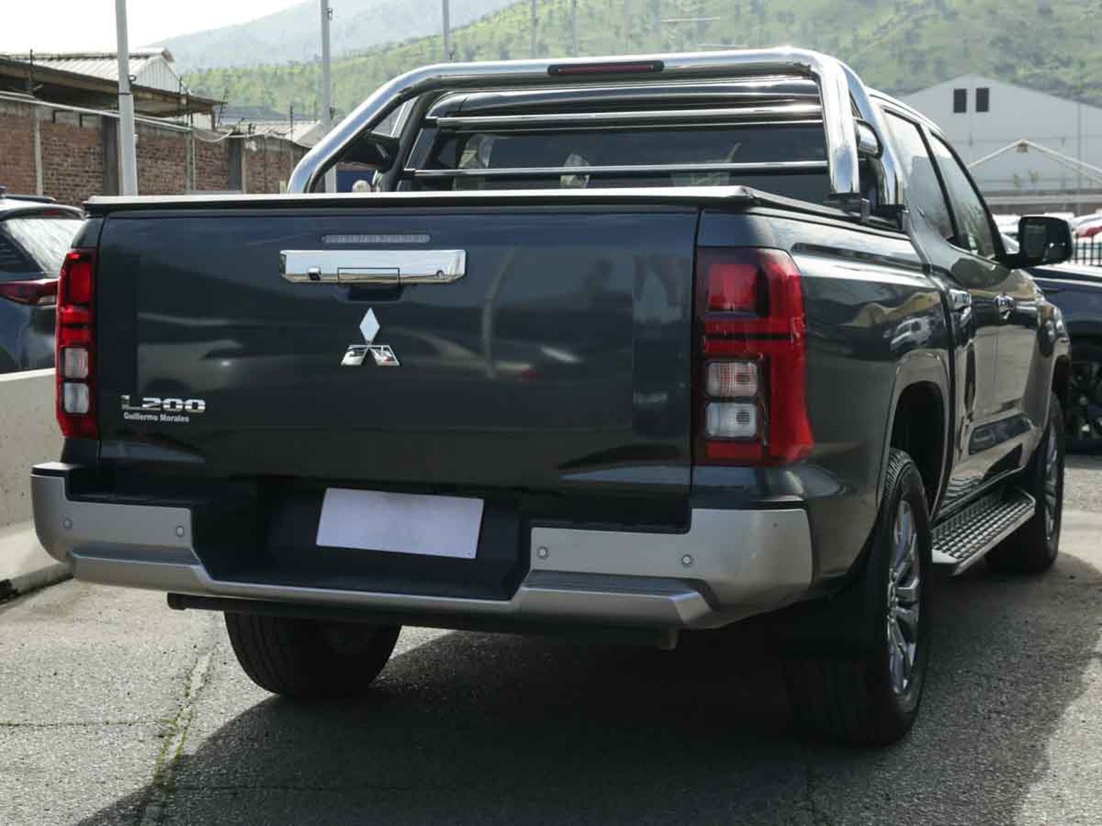Mitsubishi L-200 NEW DAKAR CRS AUT HP FULL 4X4 TD D/C E5 2025 - Foto 4 de 8