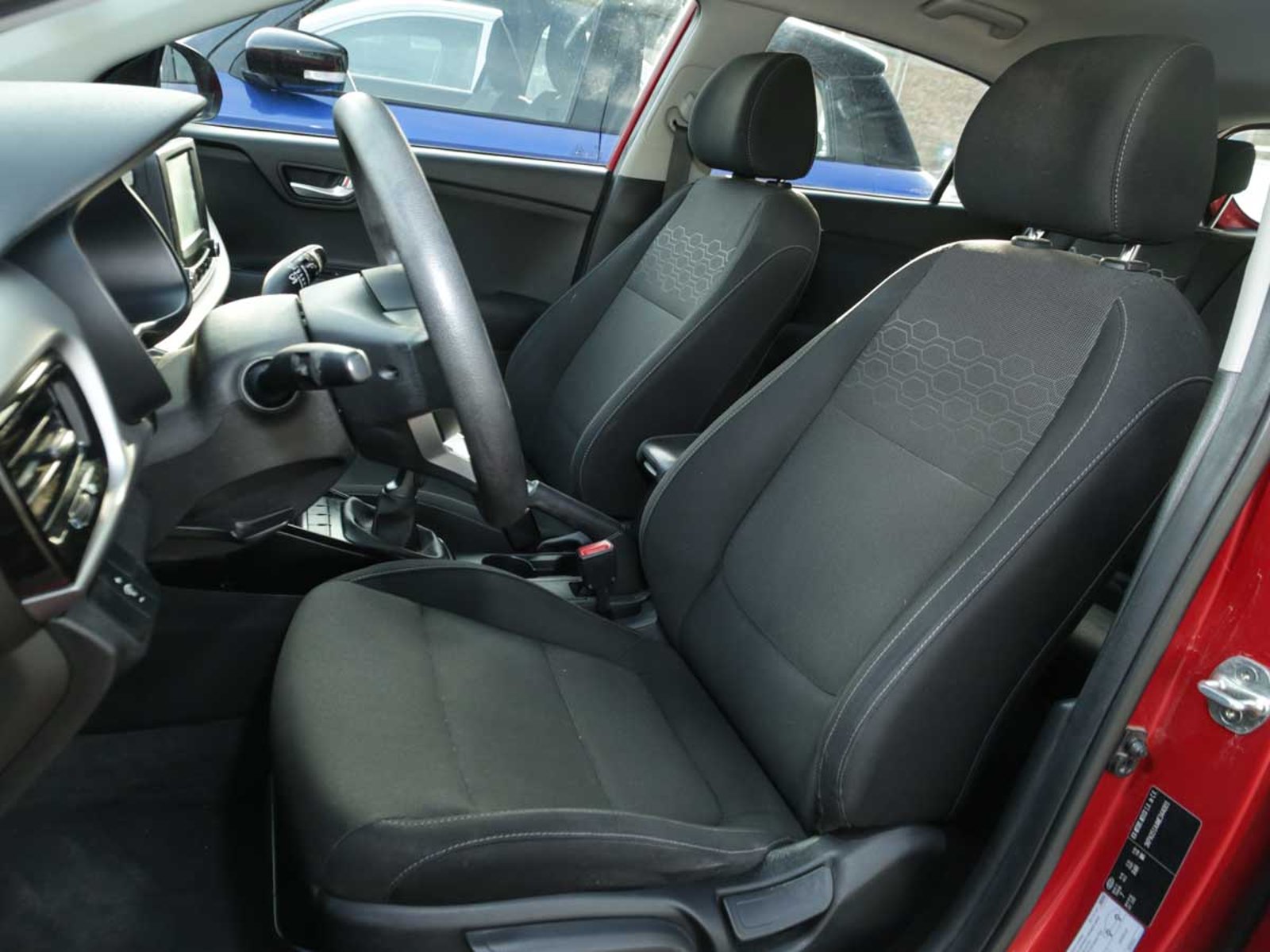 Kia RIO 5 HATCH BACK 1.4 2021 - Imagen 7 de 8