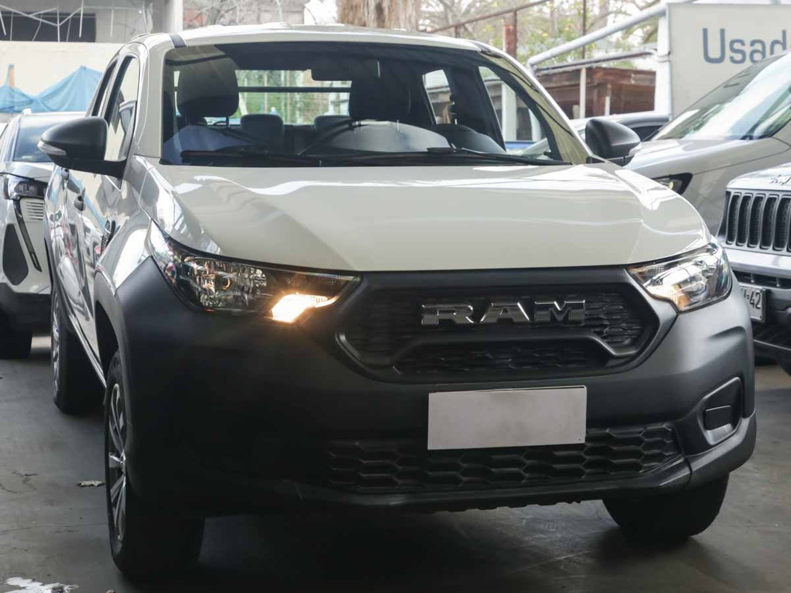 RAM 700 SLT CREW CAB 1.3 MT 2026 - Foto 2 de 8