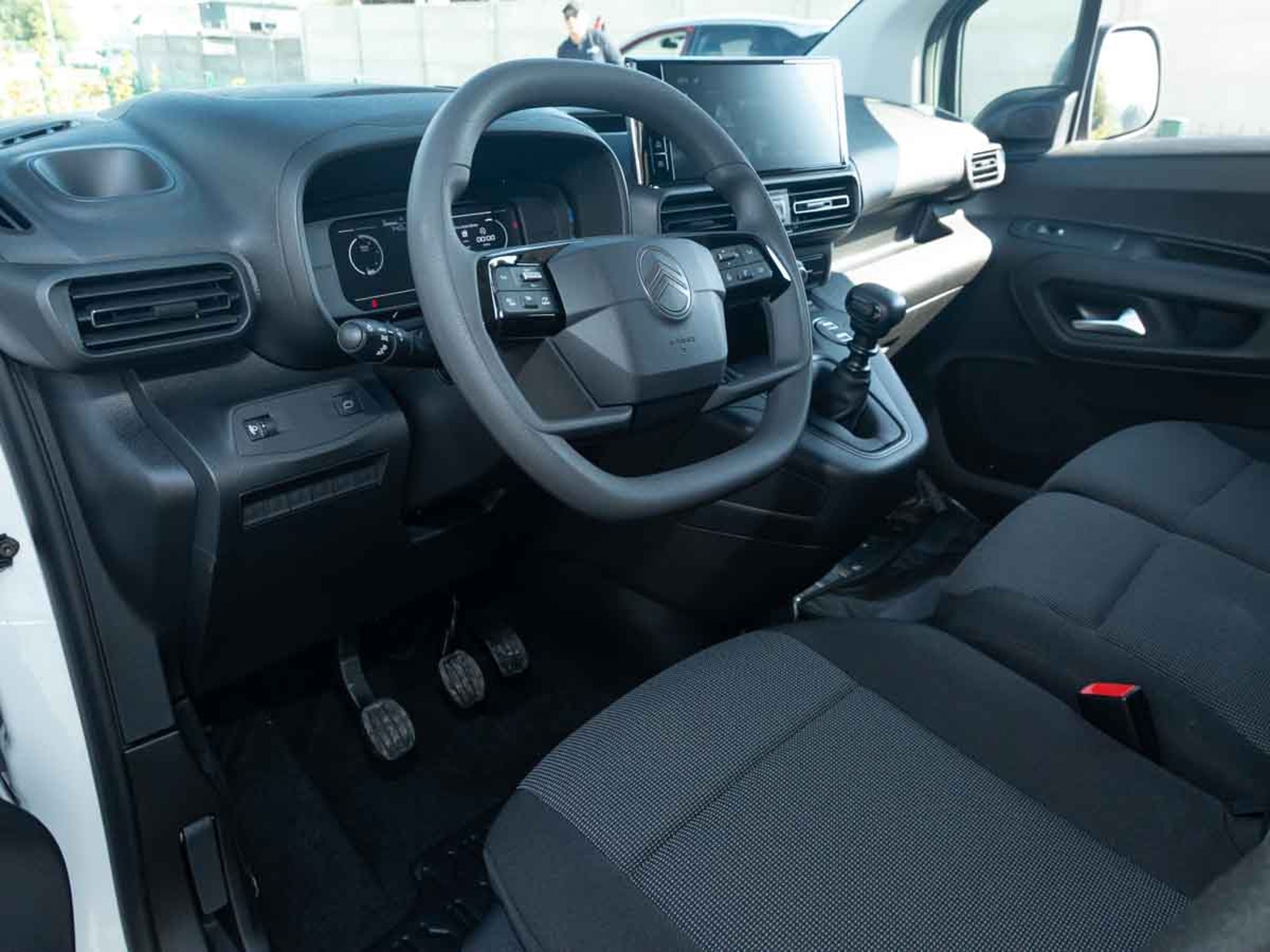Citroën BERLINGO MCA M DIESEL 100HP MT 2026 - Imagen 6 de 8