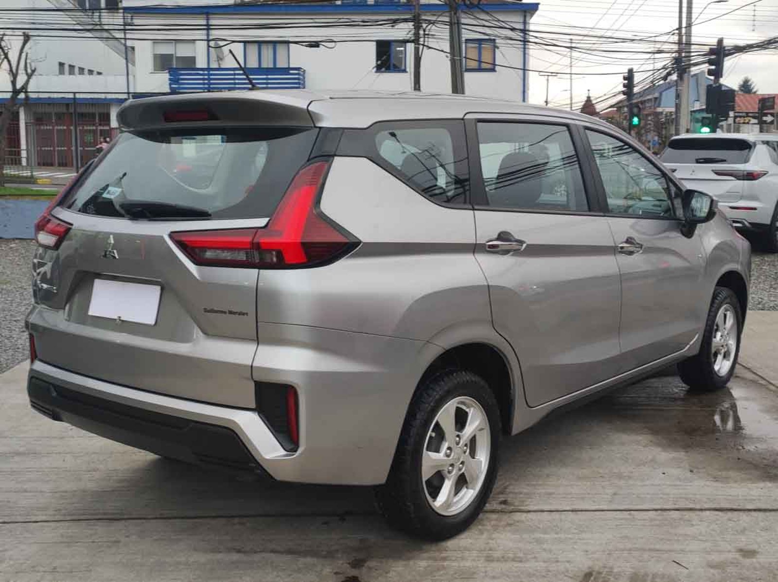 Mitsubishi XPANDER MT GL 2024 - Imagen 4 de 8