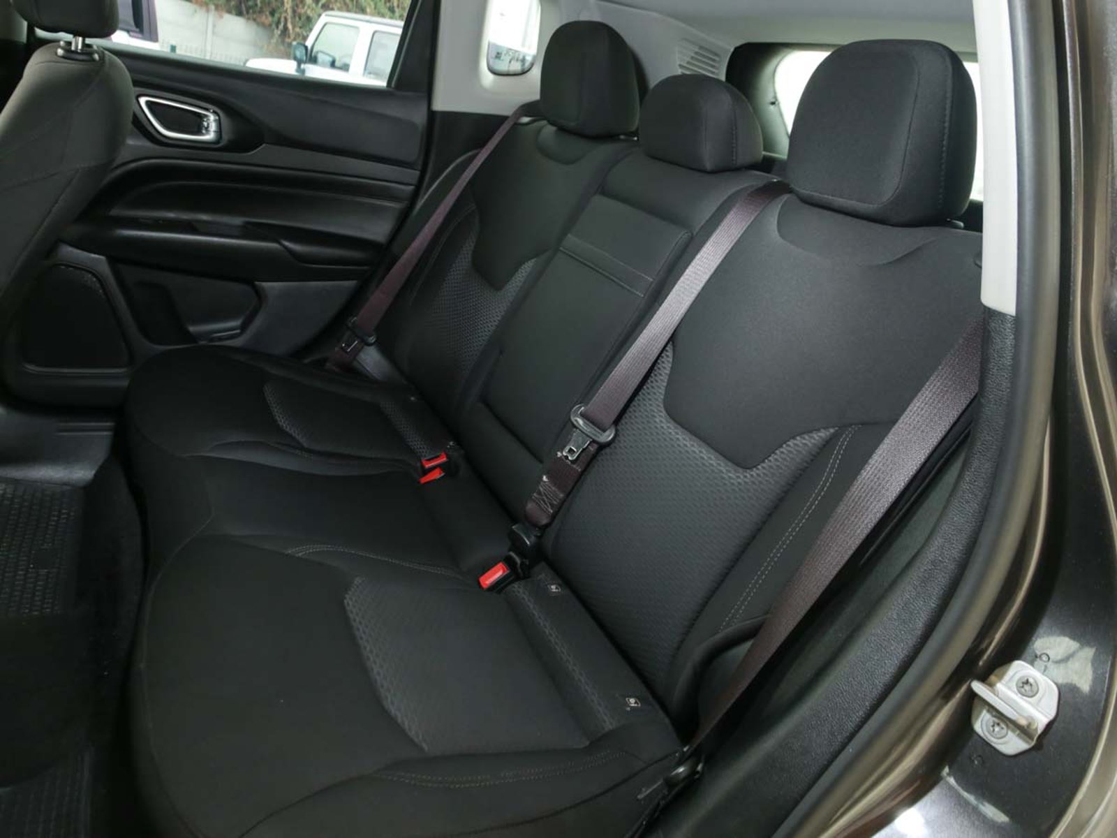 JEEP COMPASS SPORT 4X2 AT 2023 - Imagen 11 de 13