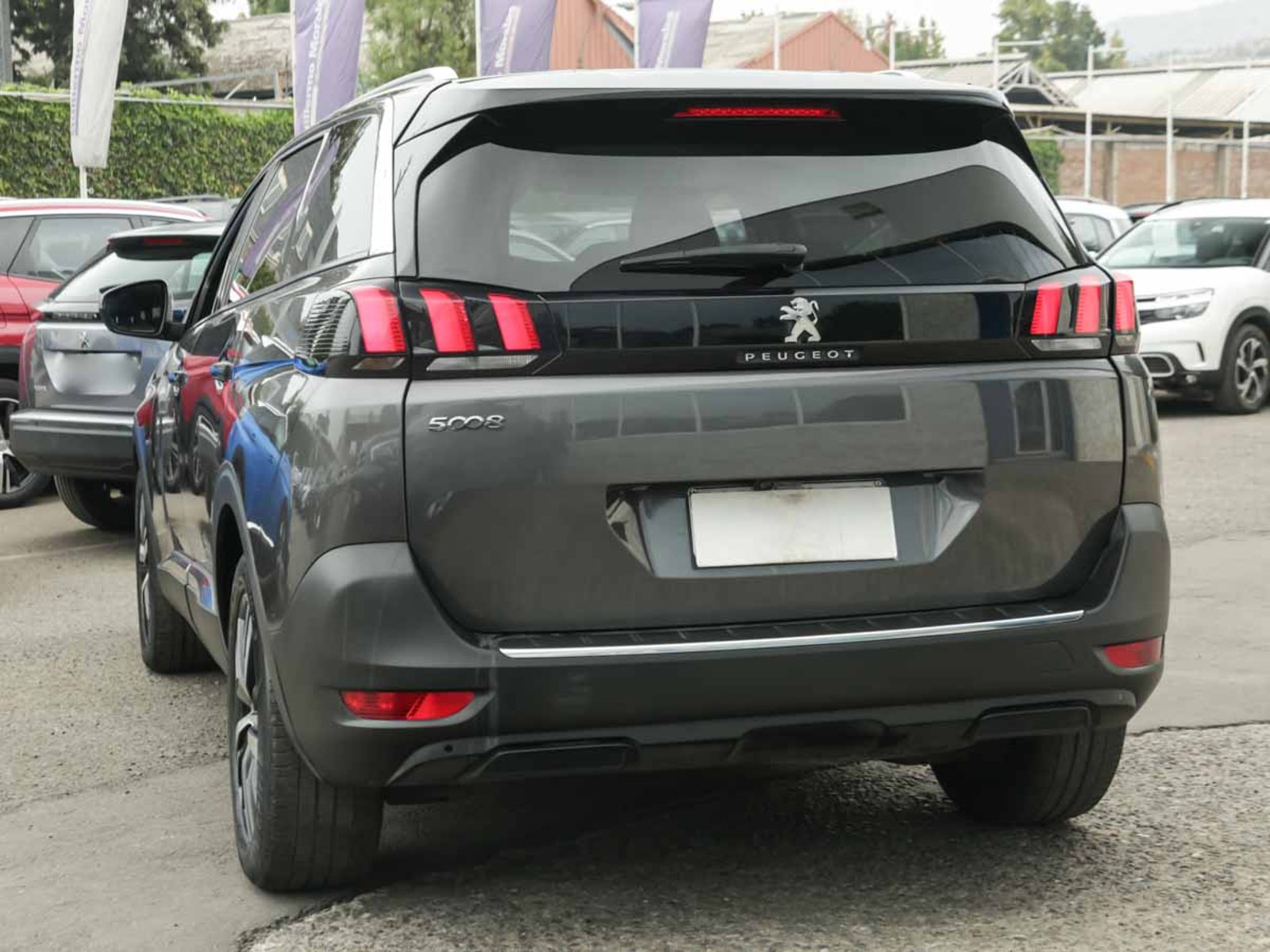 Peugeot 5008 ALLURE 1.6 AUT 2020 - Foto 4 de 7